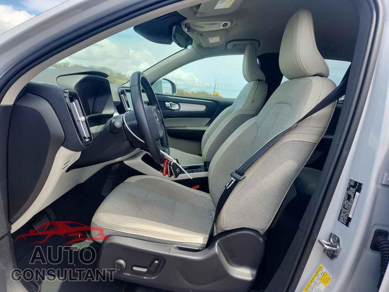 VOLVO XC40 2020 - YV4162UK1L2282701