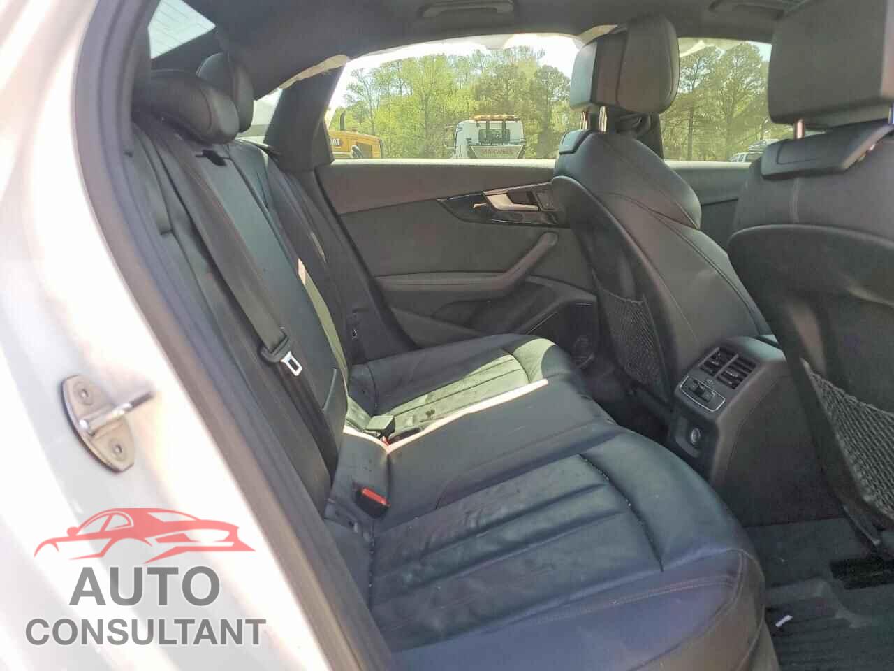 AUDI A4 2018 - WAUENAF43JA143430
