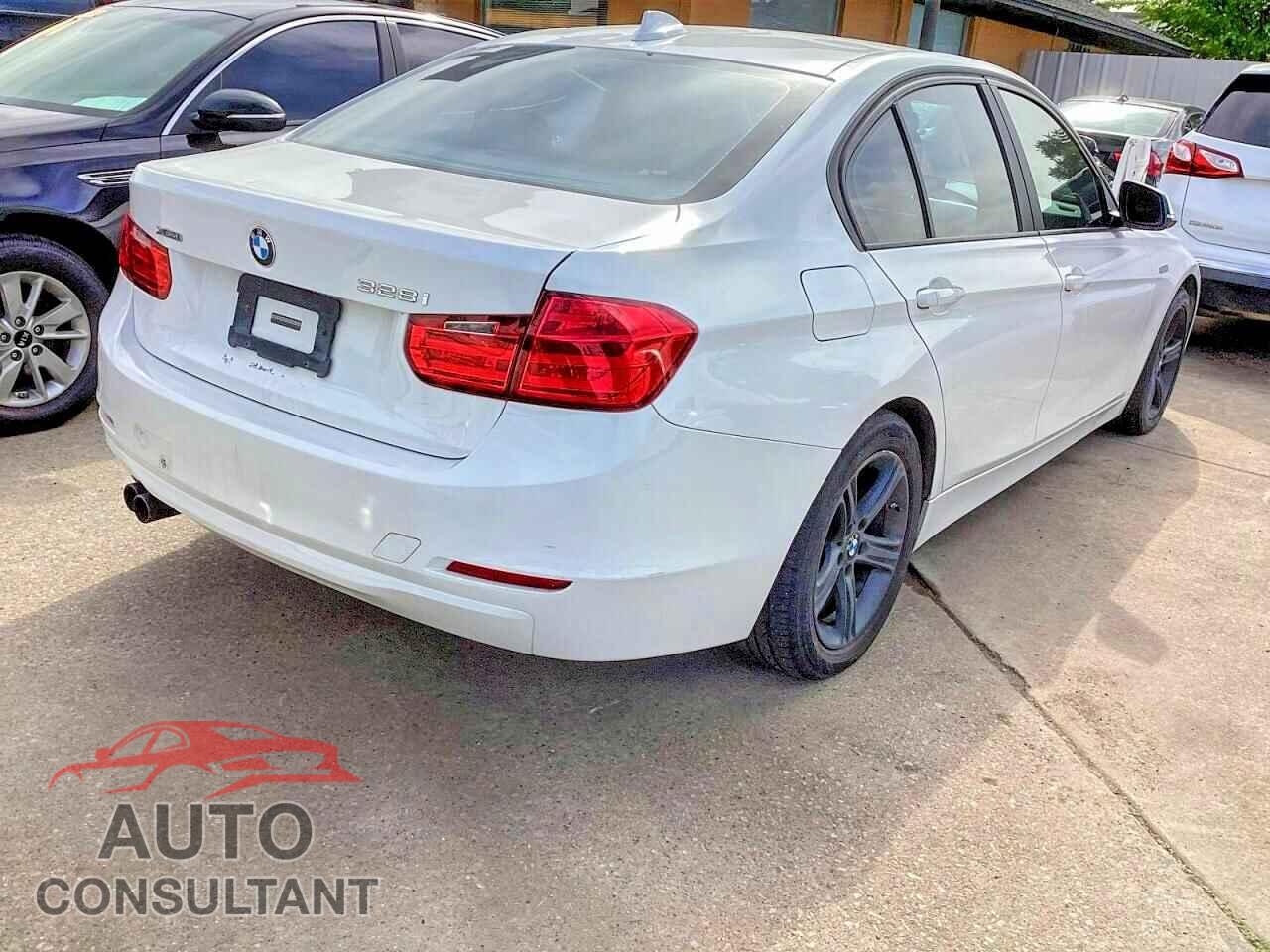 BMW 3 SERIES 2013 - WBA3B5G51DNS03300
