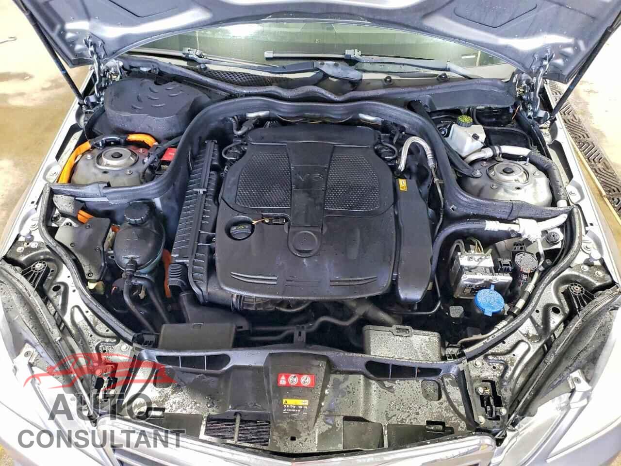 MERCEDES-BENZ E-CLASS 2013 - WDDHF9FB8DA738200