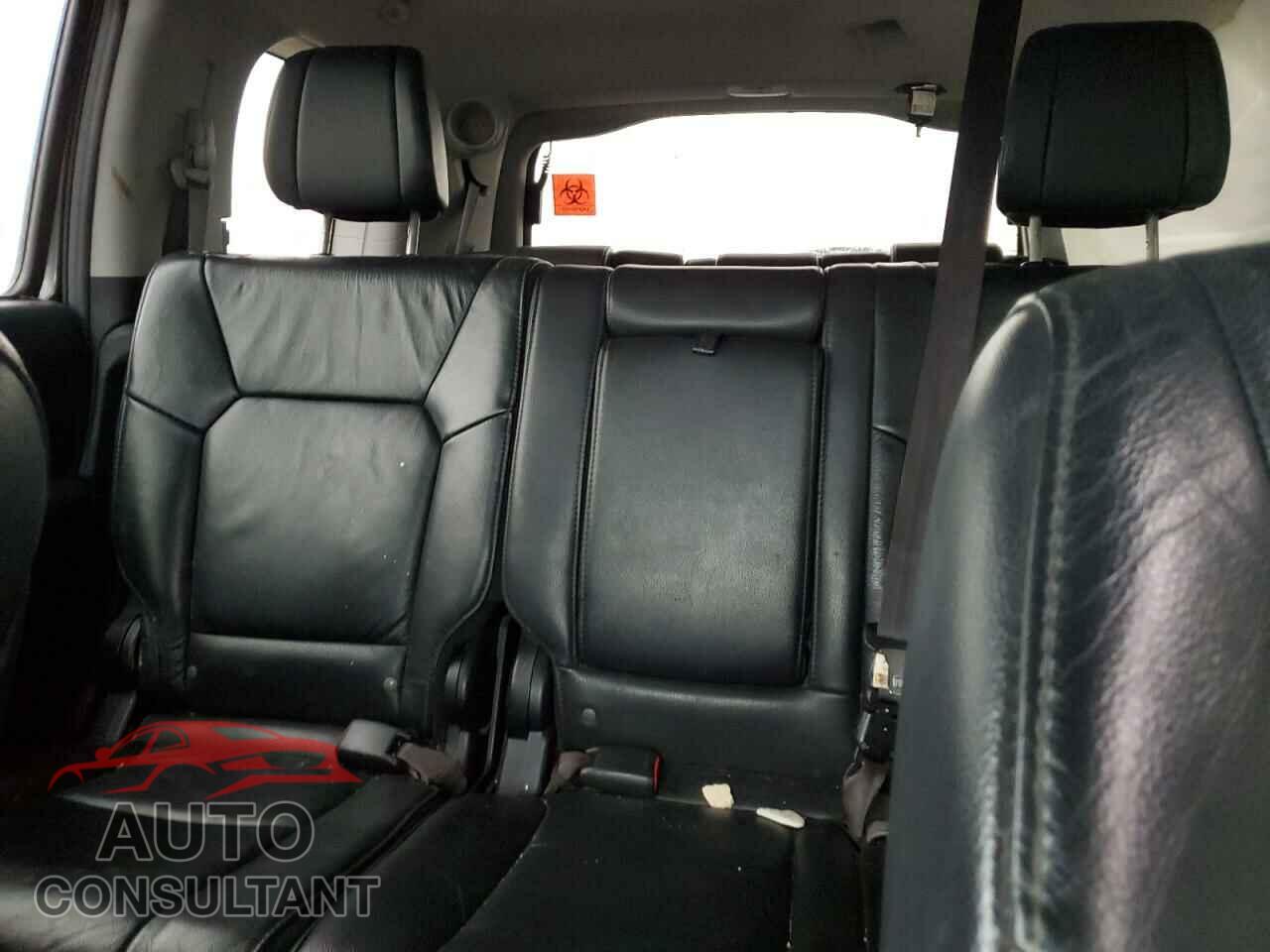 HONDA PILOT 2013 - 5FNYF3H97DB037172