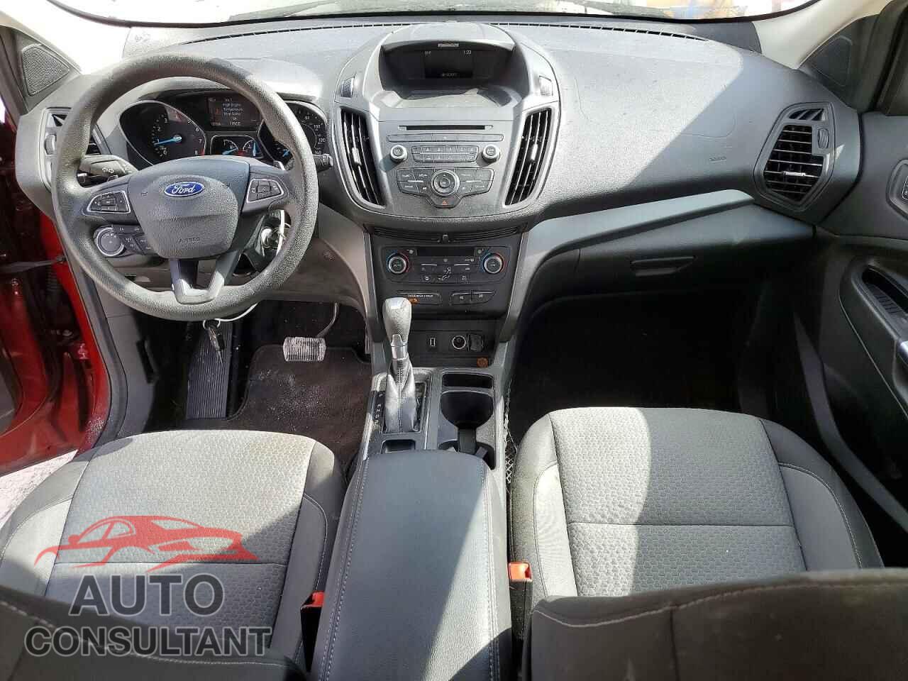 FORD ESCAPE 2017 - 1FMCU0GD9HUE86785