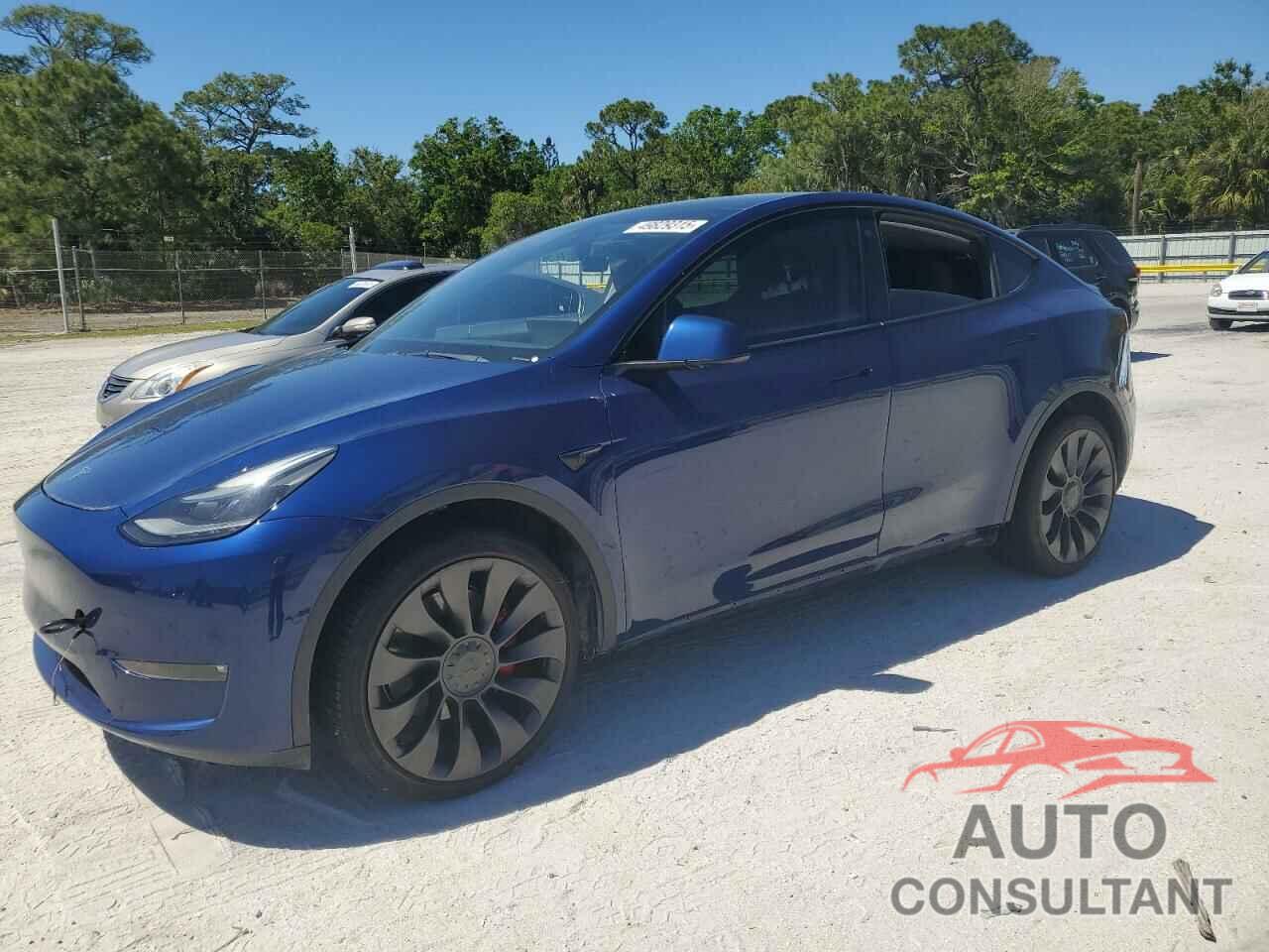 TESLA MODEL Y 2021 - 5YJYGDEF0MF243544