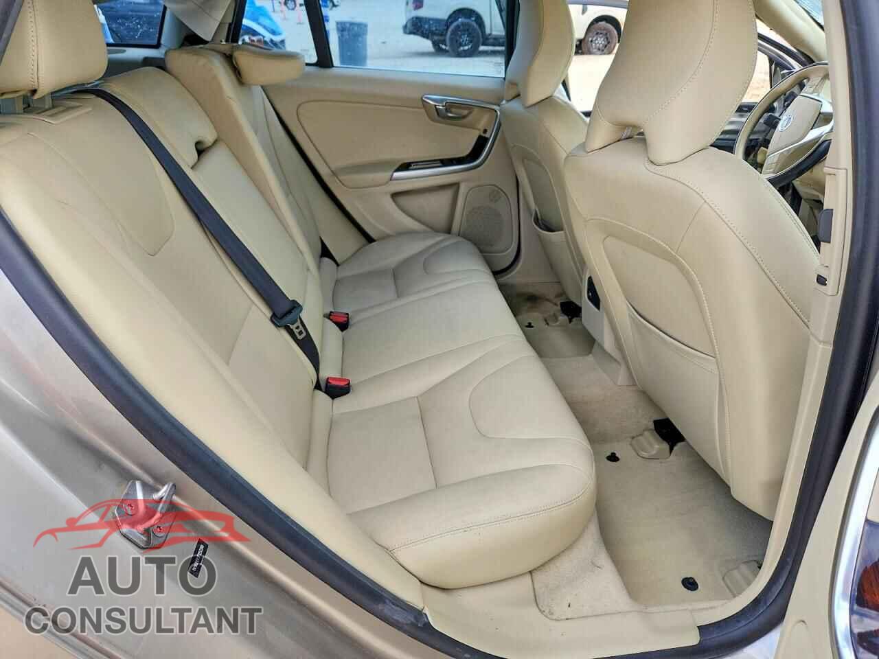 VOLVO V60 2015 - YV140MEK1F1252288