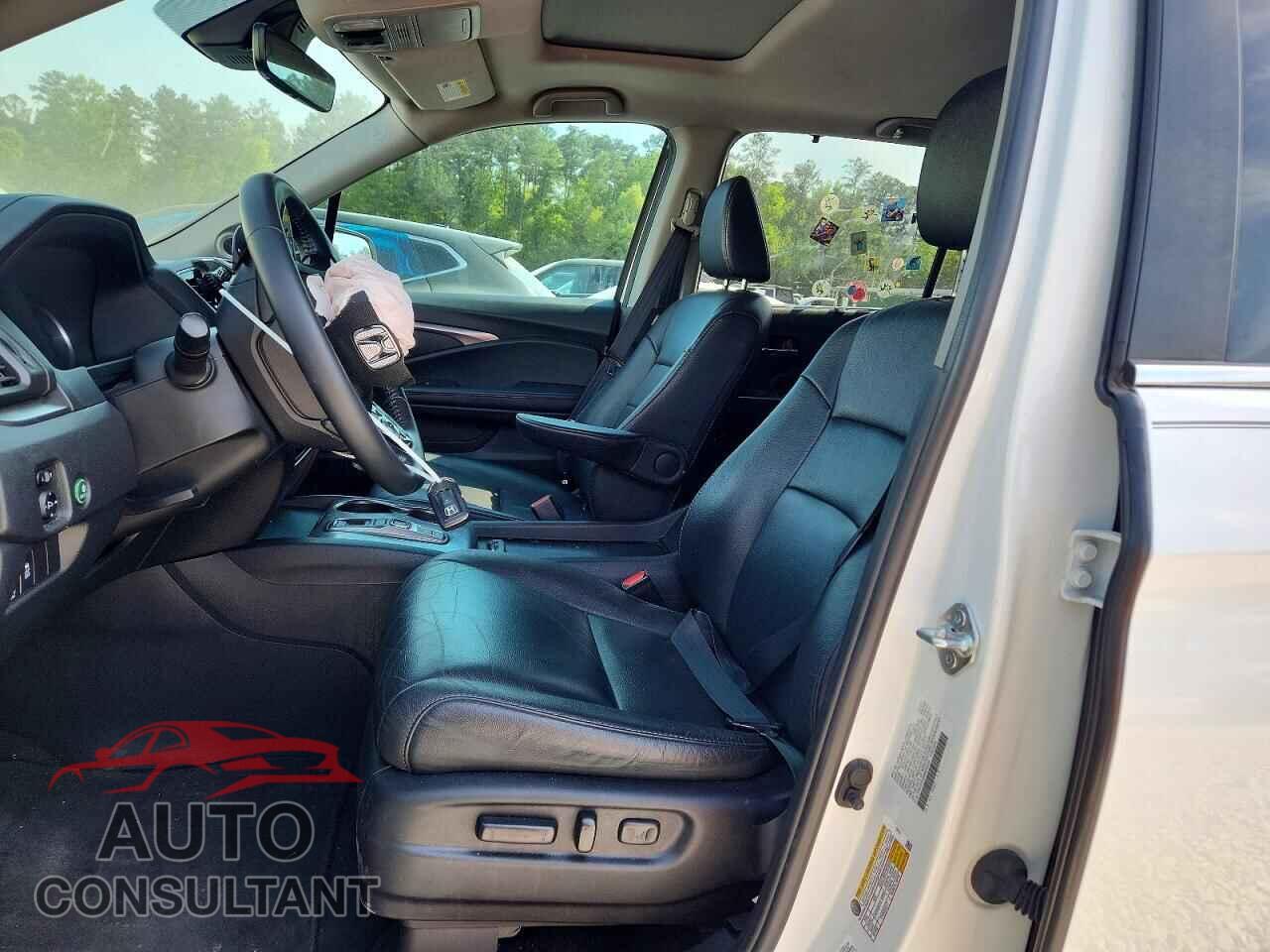 HONDA PILOT 2021 - 5FNYF5H58MB046245