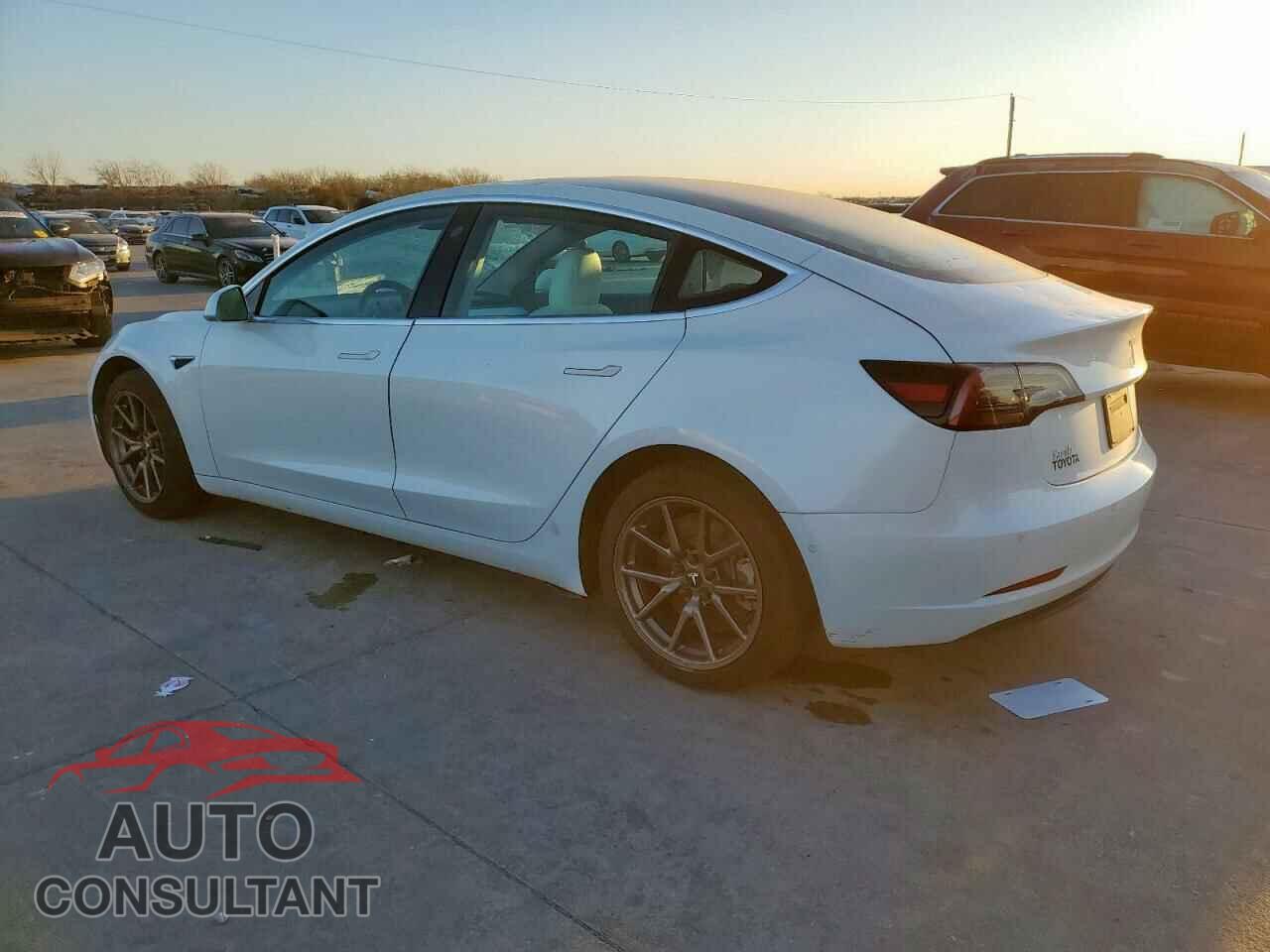 TESLA MODEL 3 2019 - 5YJ3E1EA7KF419313
