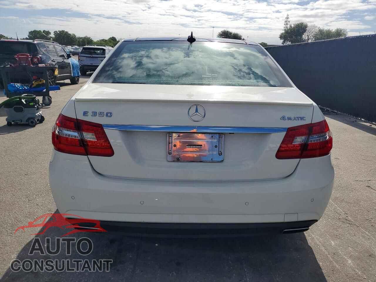 MERCEDES-BENZ E-CLASS 2012 - WDDHF8JB5CA615244