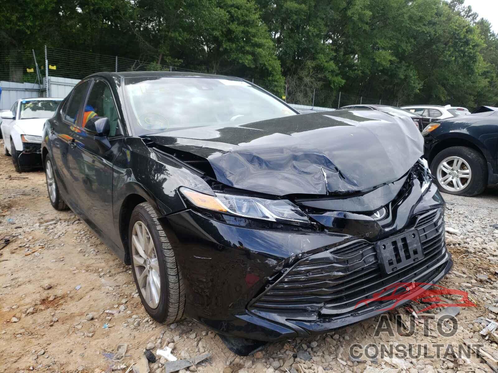 TOYOTA CAMRY 2018 - 4T1B11HK3JU139661