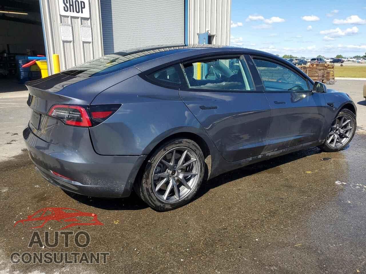 TESLA MODEL 3 2023 - 5YJ3E1EAXPF449073