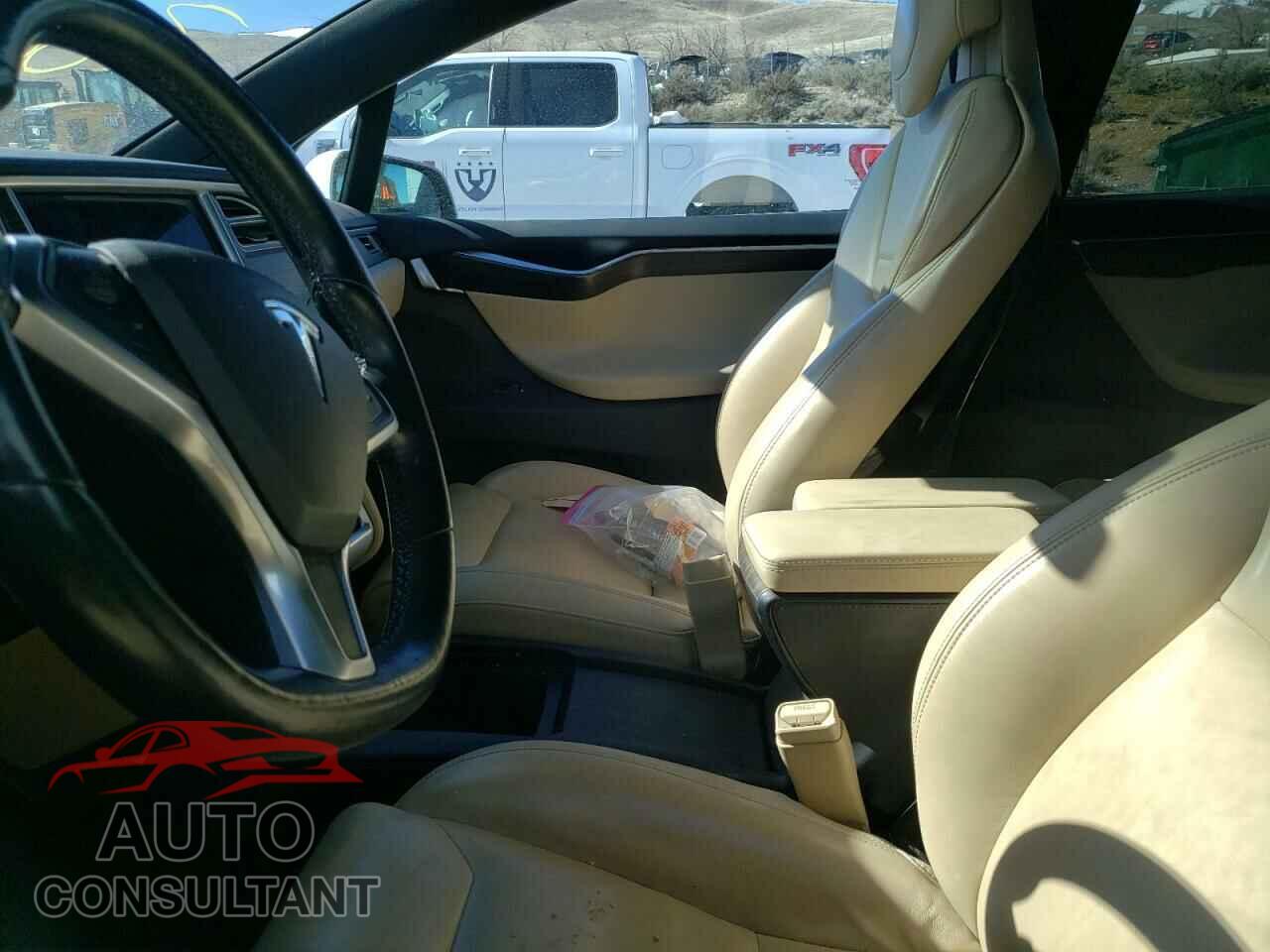 TESLA MODEL X 2016 - 5YJXCAE29GF004033