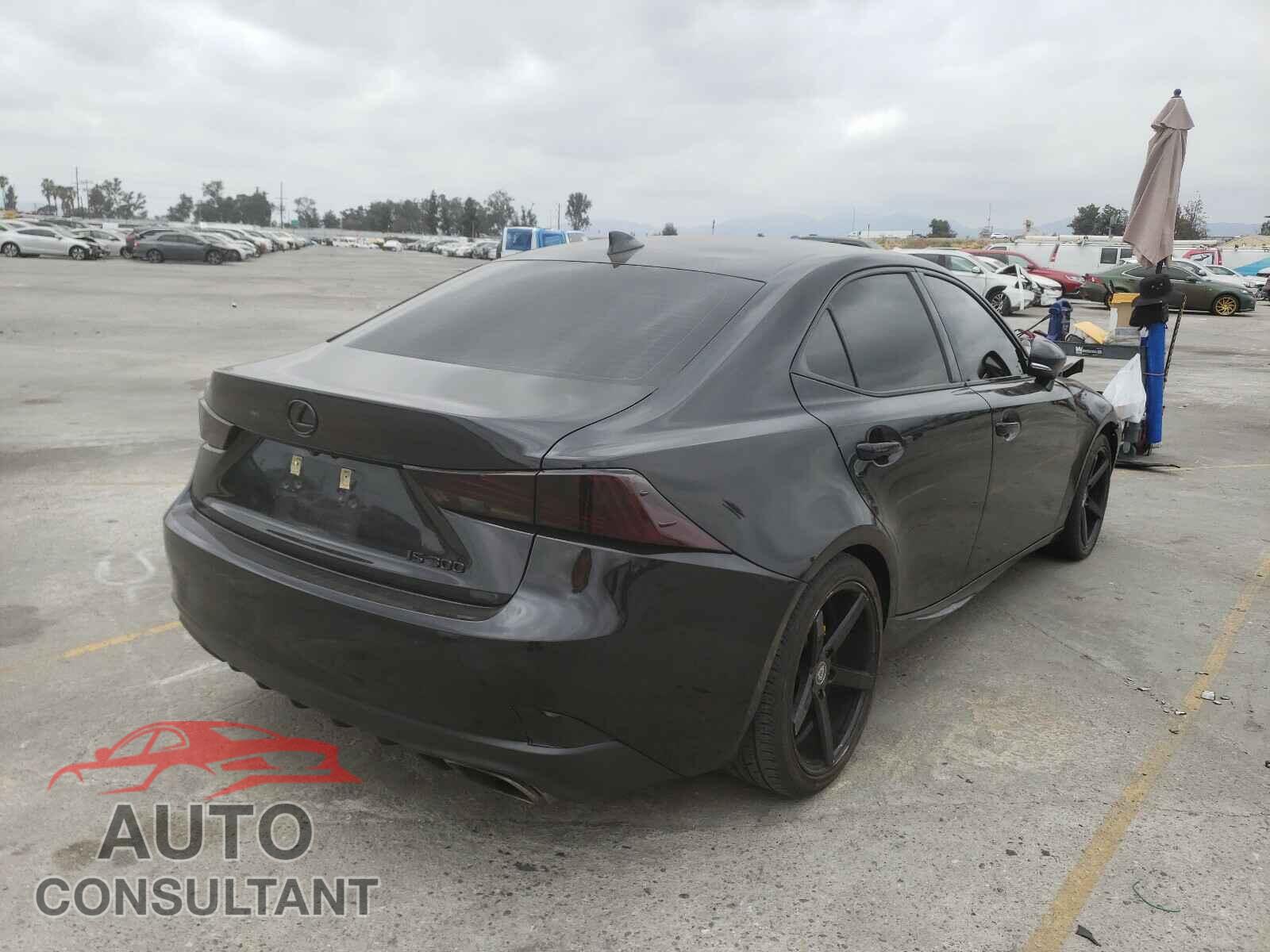 LEXUS IS 2018 - JTHBA1D2XJ5083592