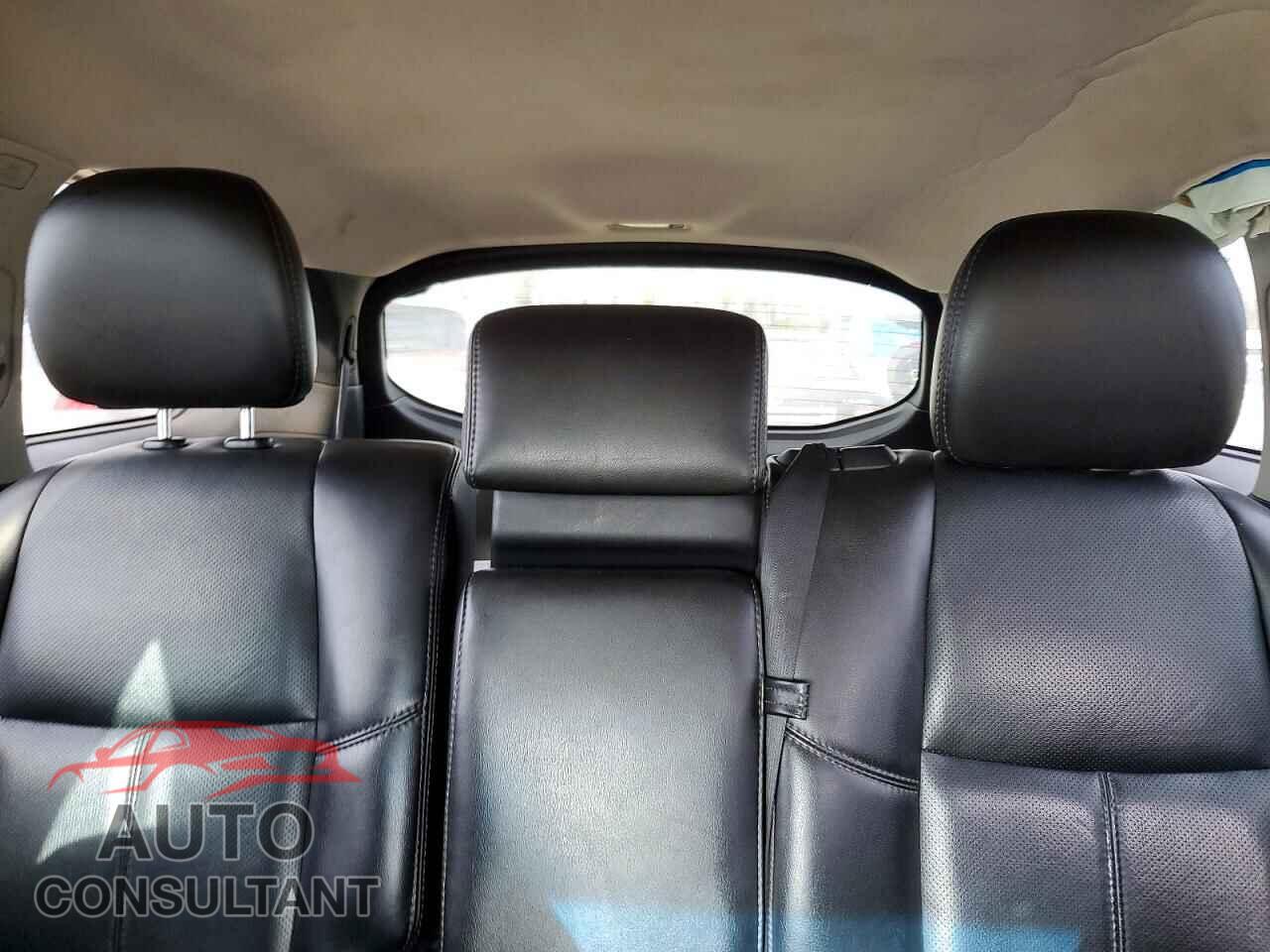 NISSAN PATHFINDER 2014 - 5N1AR2MN1EC703152