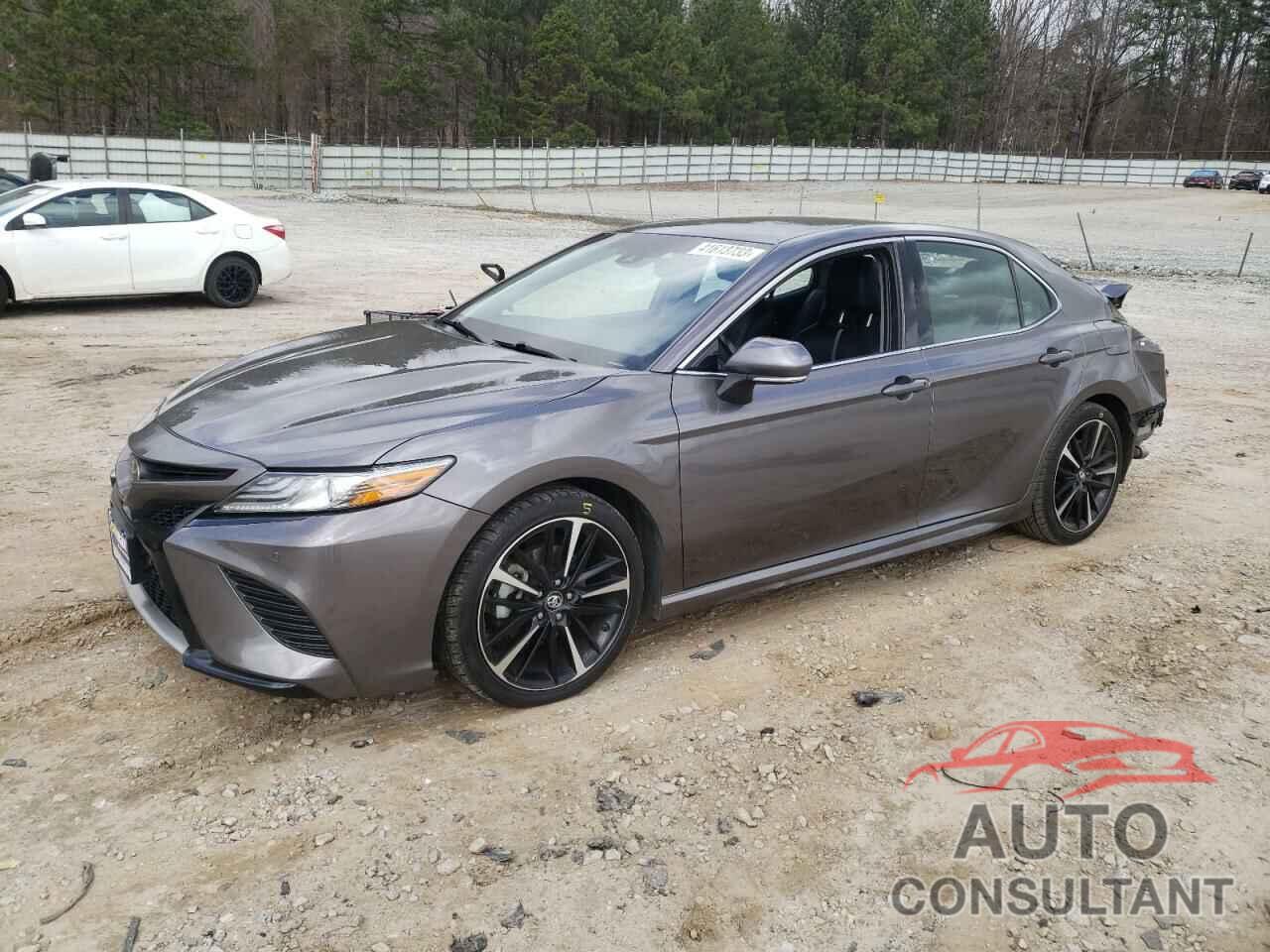 TOYOTA CAMRY 2018 - 4T1B61HK2JU028536