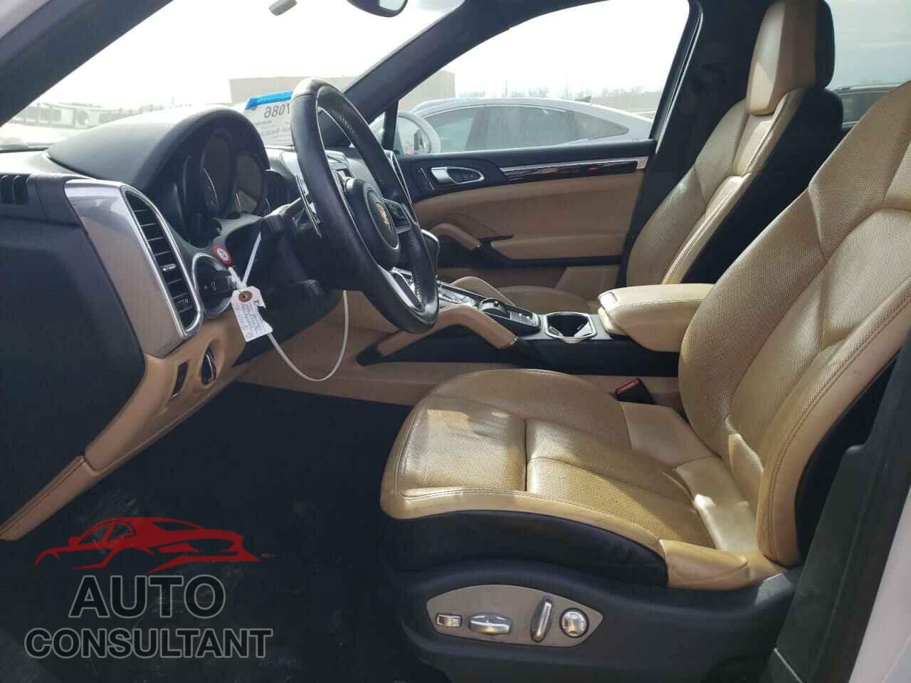 PORSCHE CAYENNE 2016 - WP1AA2A25GLA03710