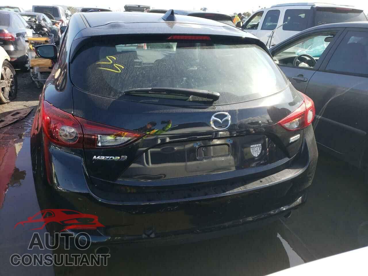 MAZDA 3 2018 - 3MZBN1M34JM159006