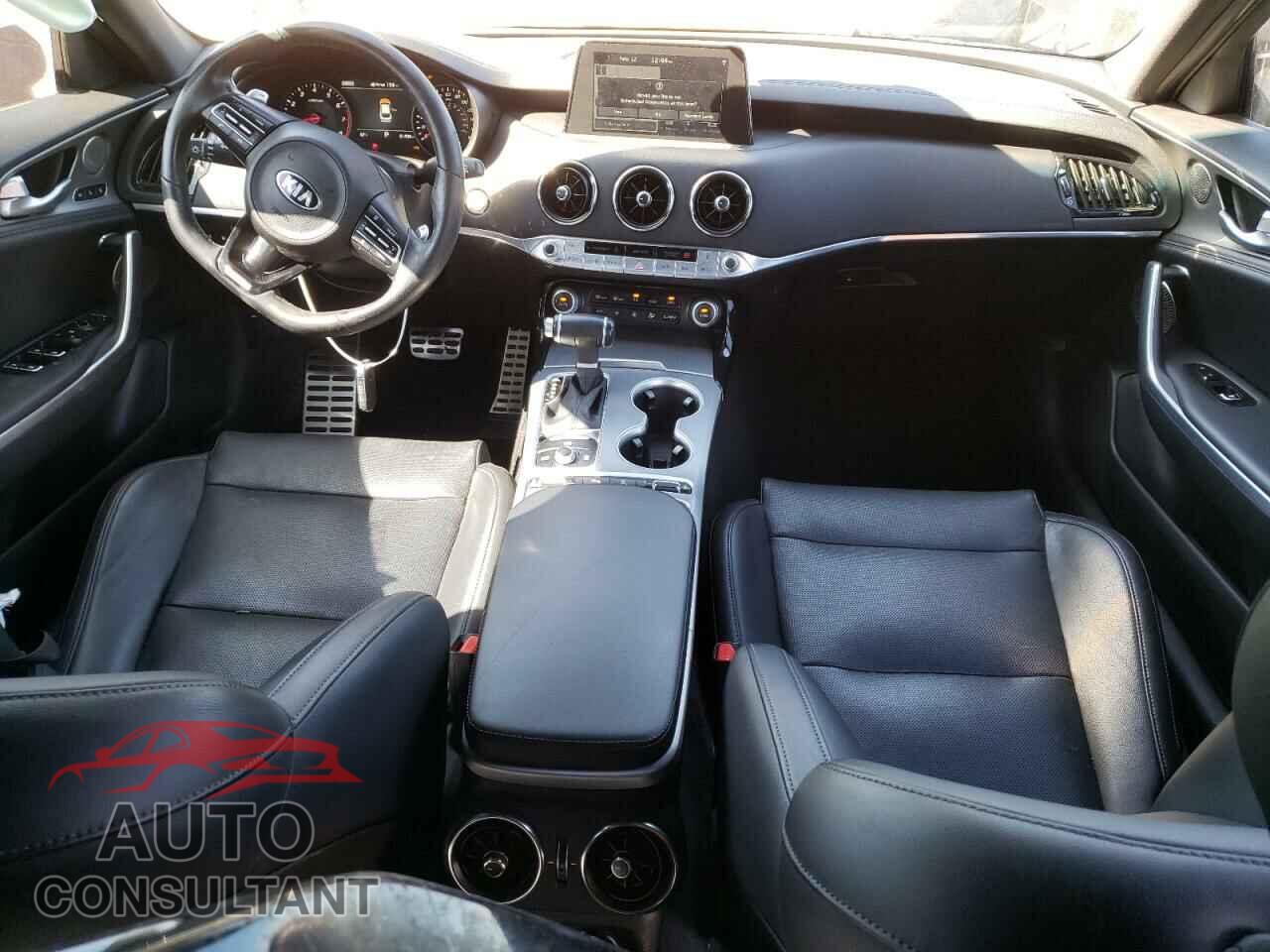 KIA STINGER 2019 - KNAE45LC0K6051668
