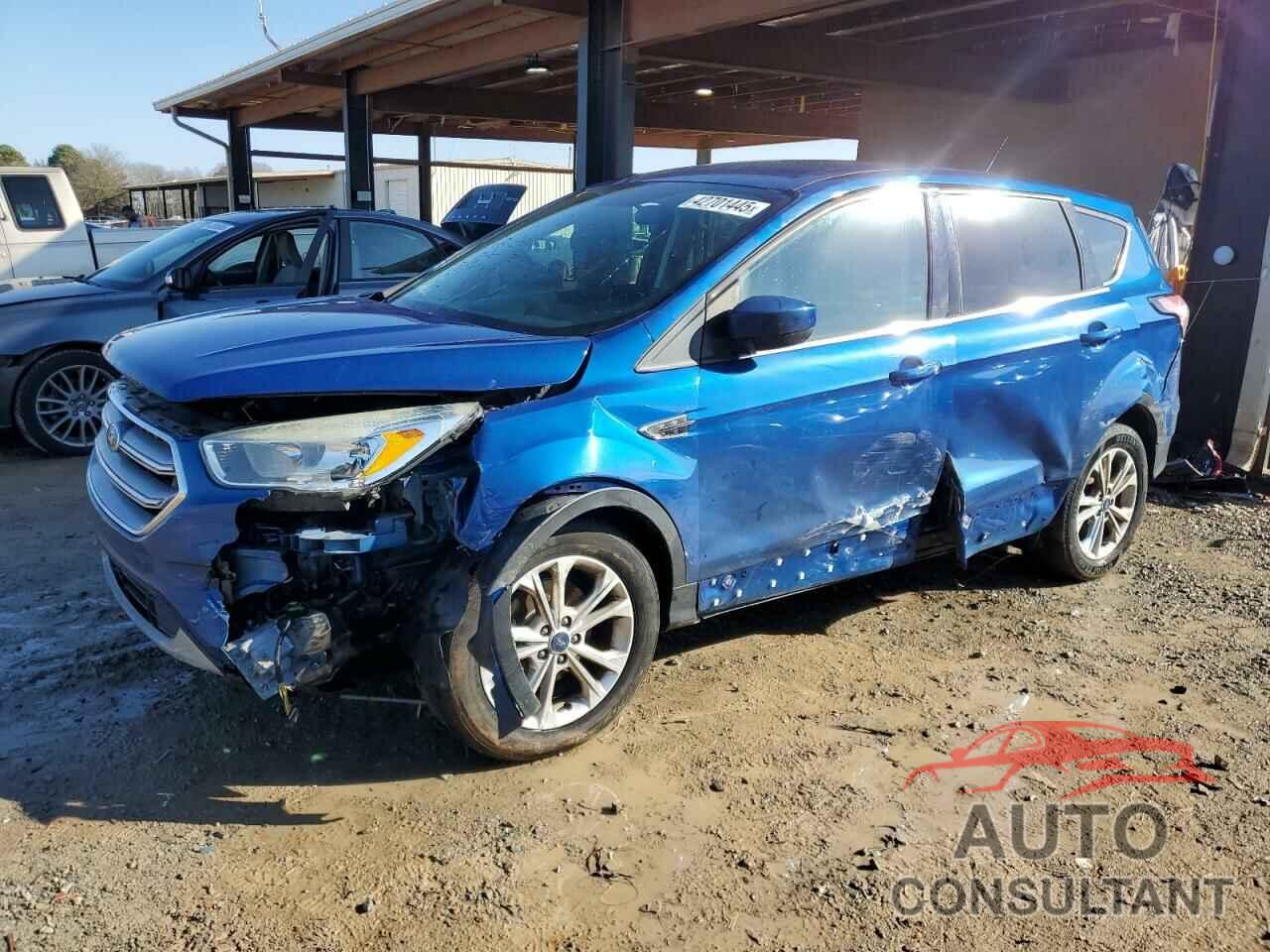 FORD ESCAPE 2017 - 1FMCU0GD5HUC76832