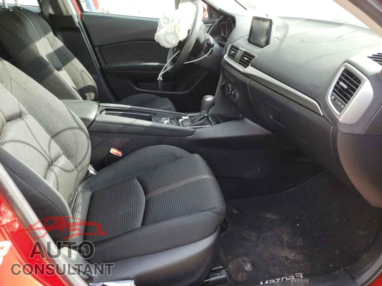 MAZDA 3 2018 - 3MZBN1U77JM232193