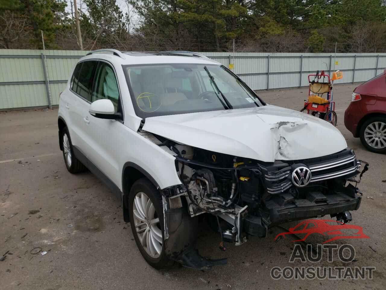 VOLKSWAGEN TIGUAN 2016 - WVGBV7AX2GW534165