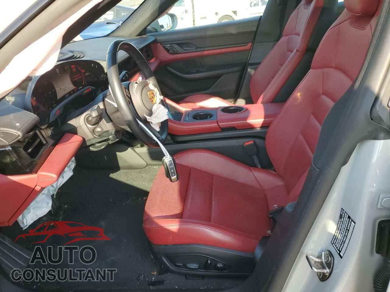 PORSCHE TAYCAN 2021 - WP0AA2Y10MSA18649
