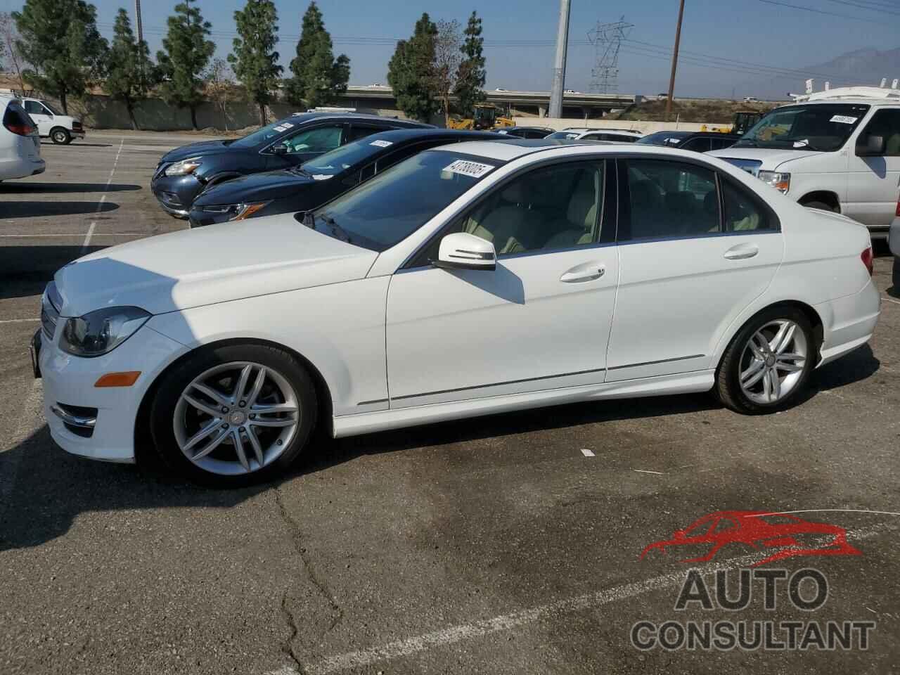 MERCEDES-BENZ C-CLASS 2013 - WDDGF4HBXDA751557