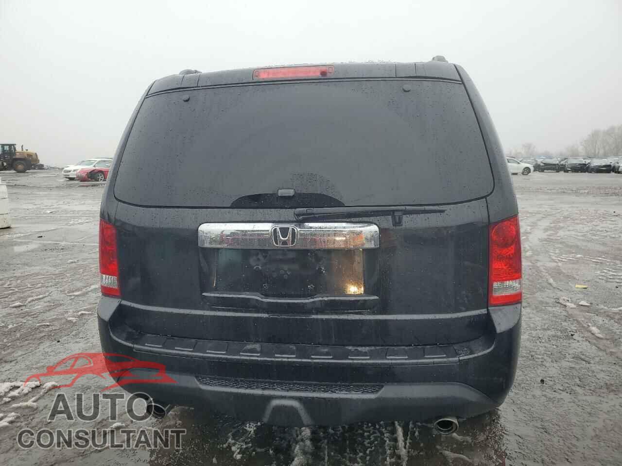 HONDA PILOT 2013 - 5FNYF4H5XDB037539