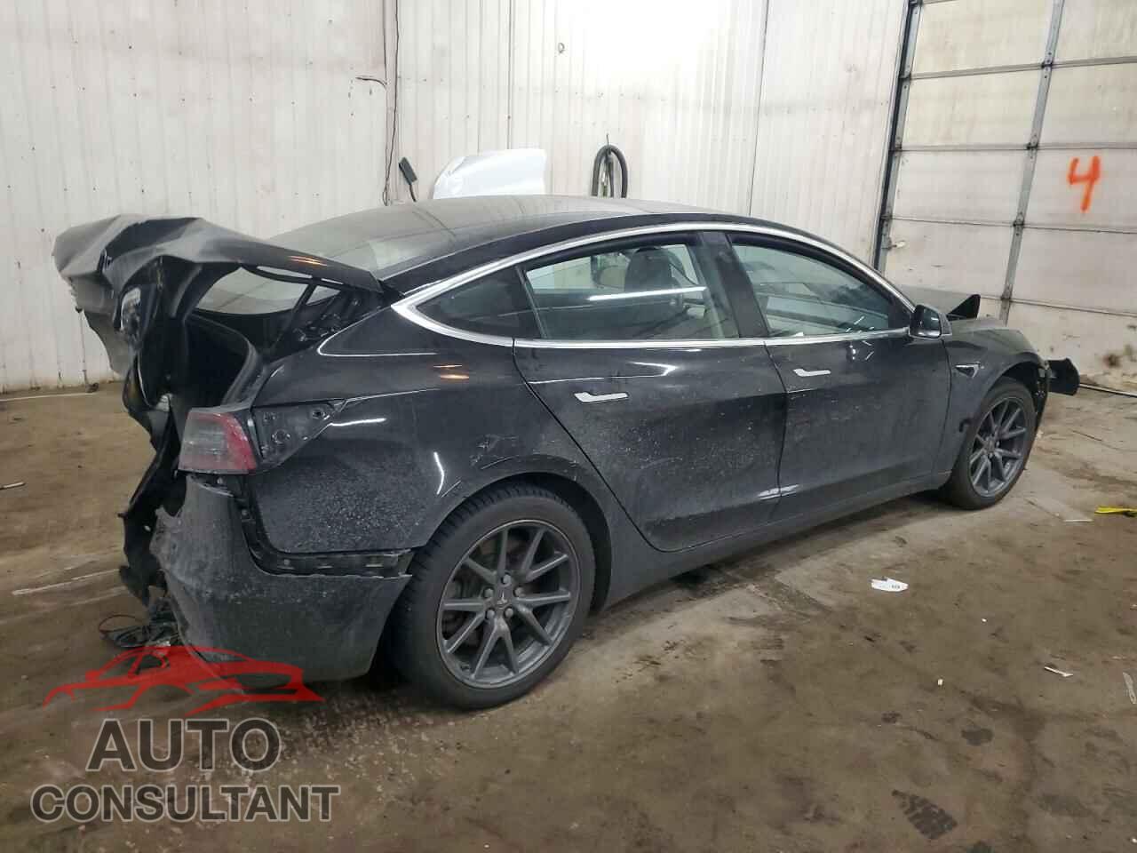 TESLA MODEL 3 2018 - 5YJ3E1EA7JF123223