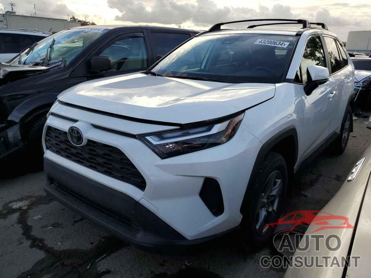 TOYOTA RAV4 2023 - JTMW1RFV8PD099054