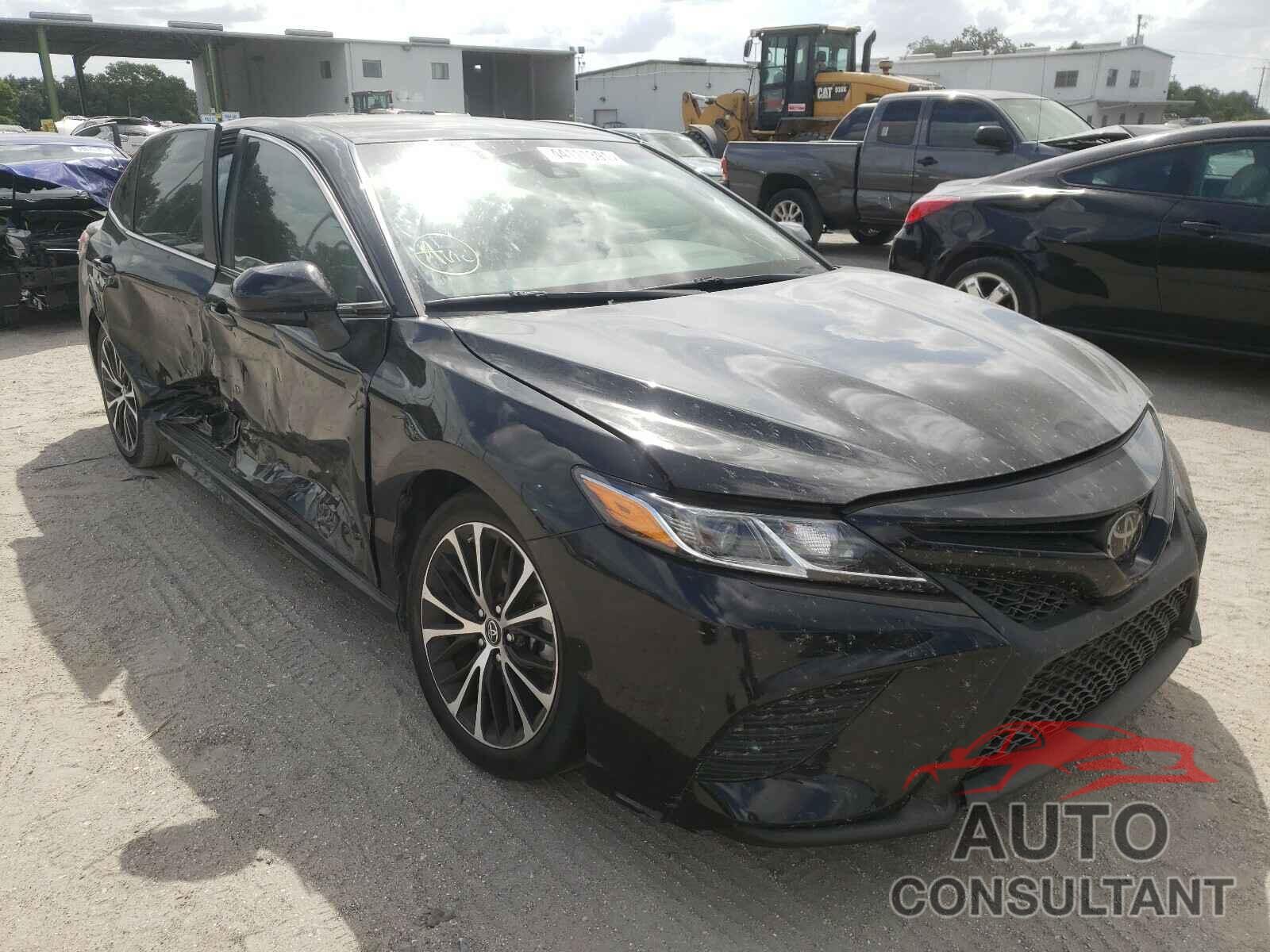 TOYOTA CAMRY 2018 - 4T1B11HK5JU149320