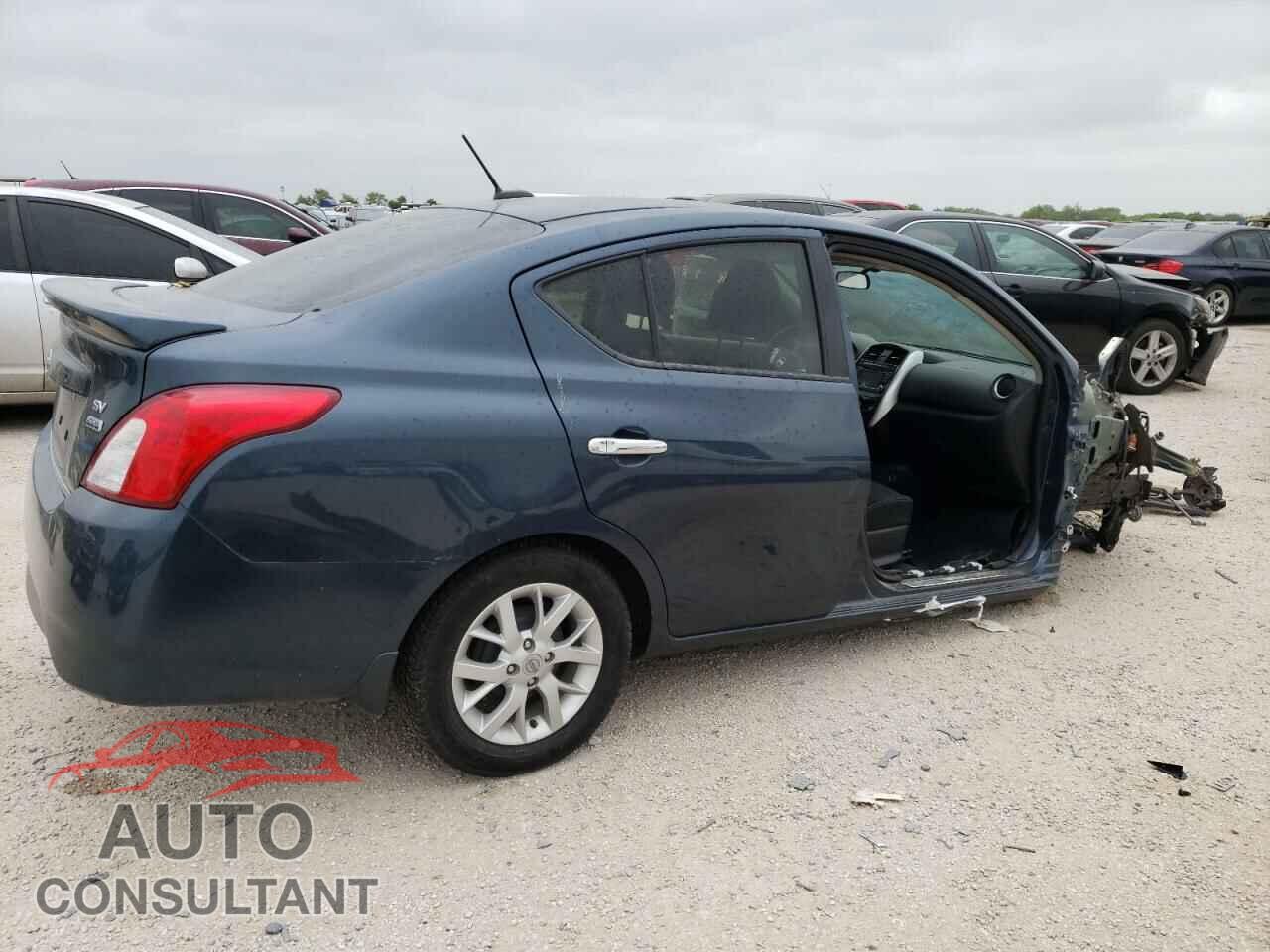NISSAN VERSA 2017 - 3N1CN7AP8HL812232