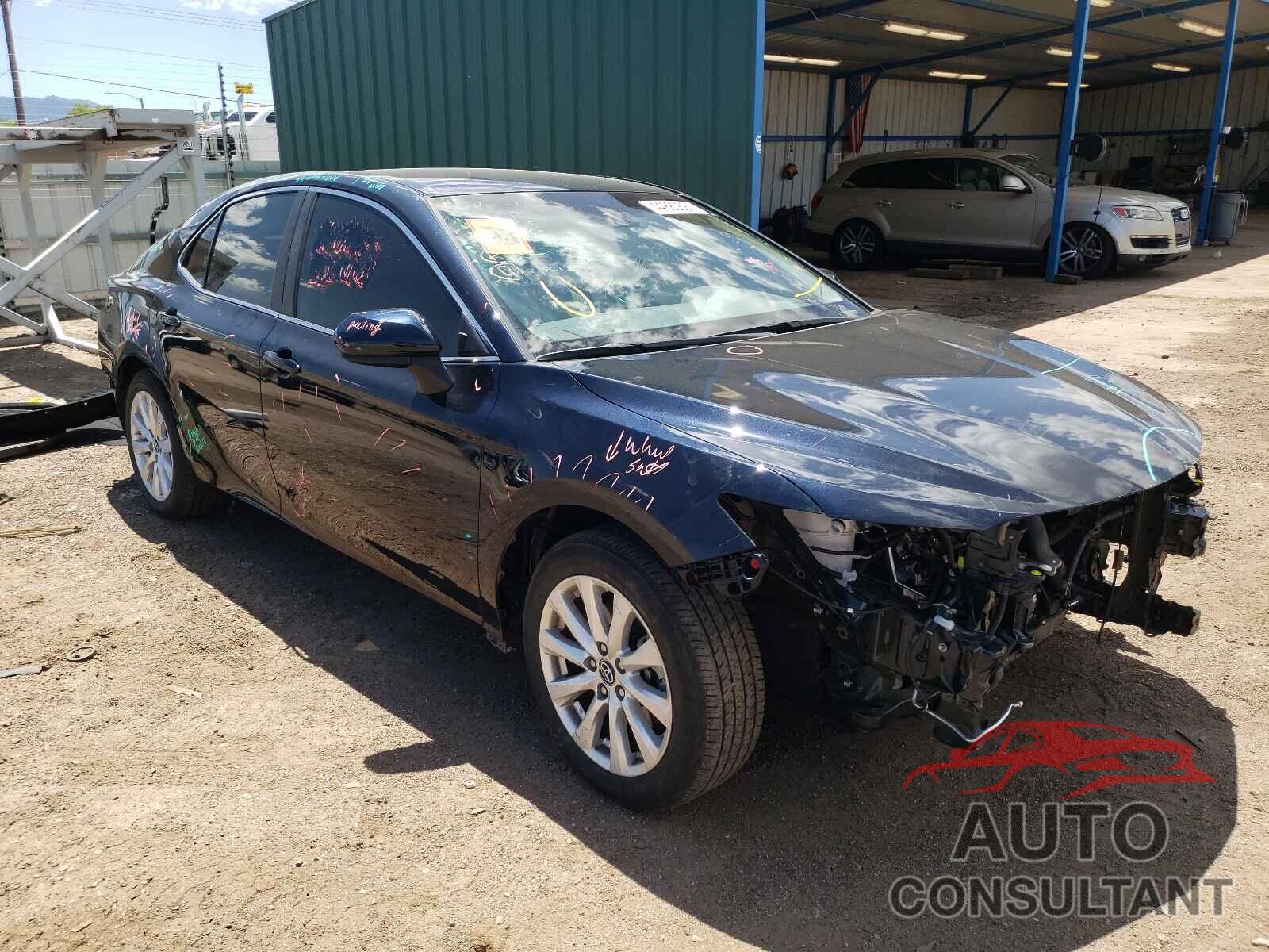 TOYOTA CAMRY 2018 - 4T1B11HK0JU512963