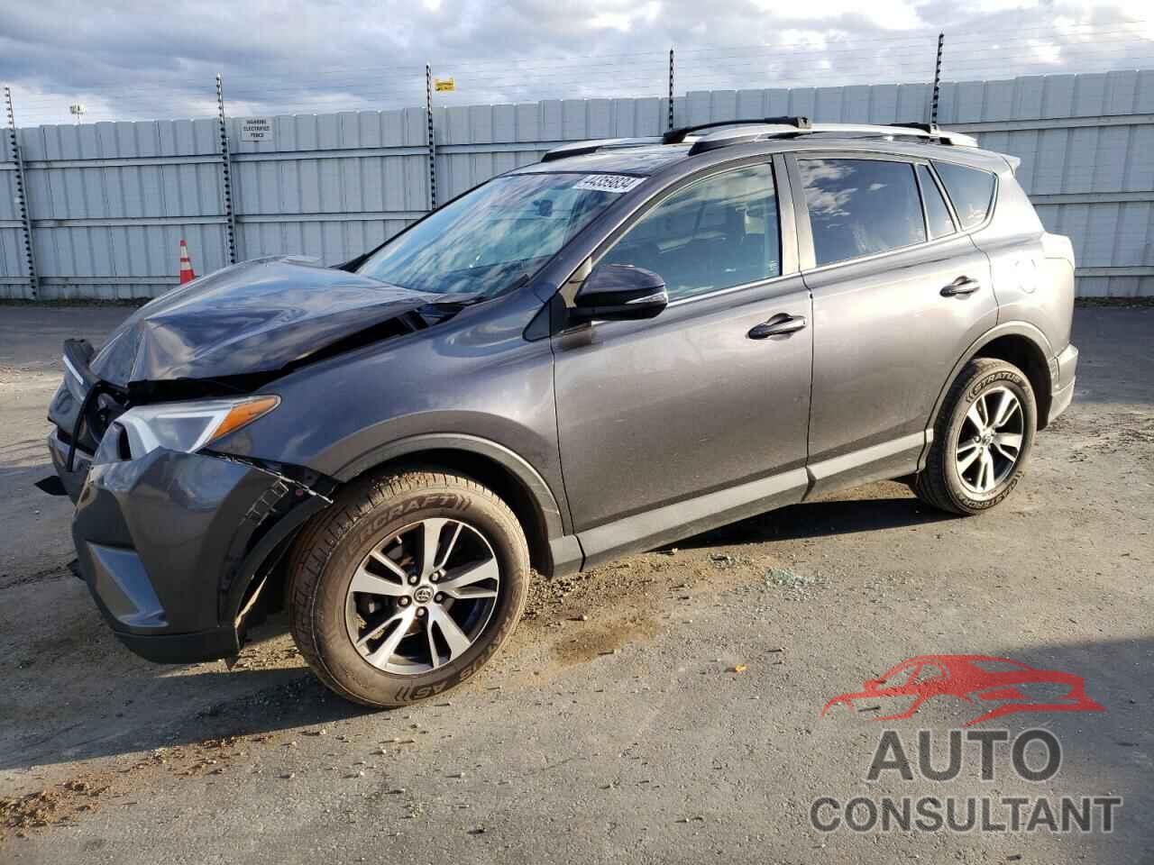 TOYOTA RAV4 2017 - JTMWFREV7HD101106