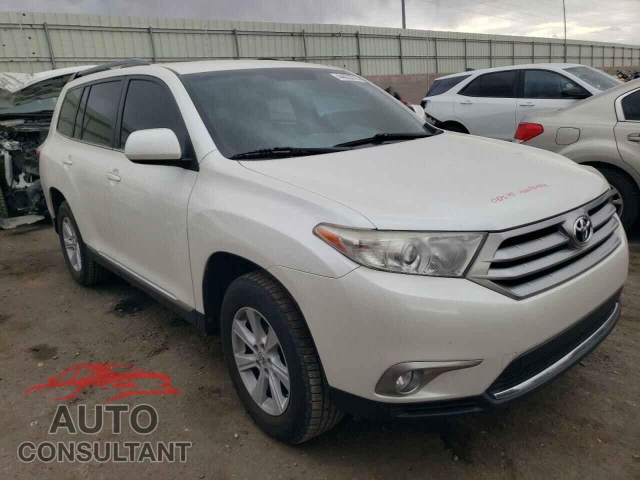 TOYOTA HIGHLANDER 2013 - 5TDBK3EH8DS245019