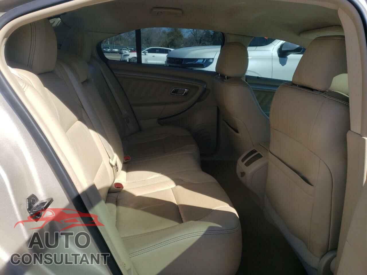 FORD TAURUS 2017 - 1FAHP2E88HG122185
