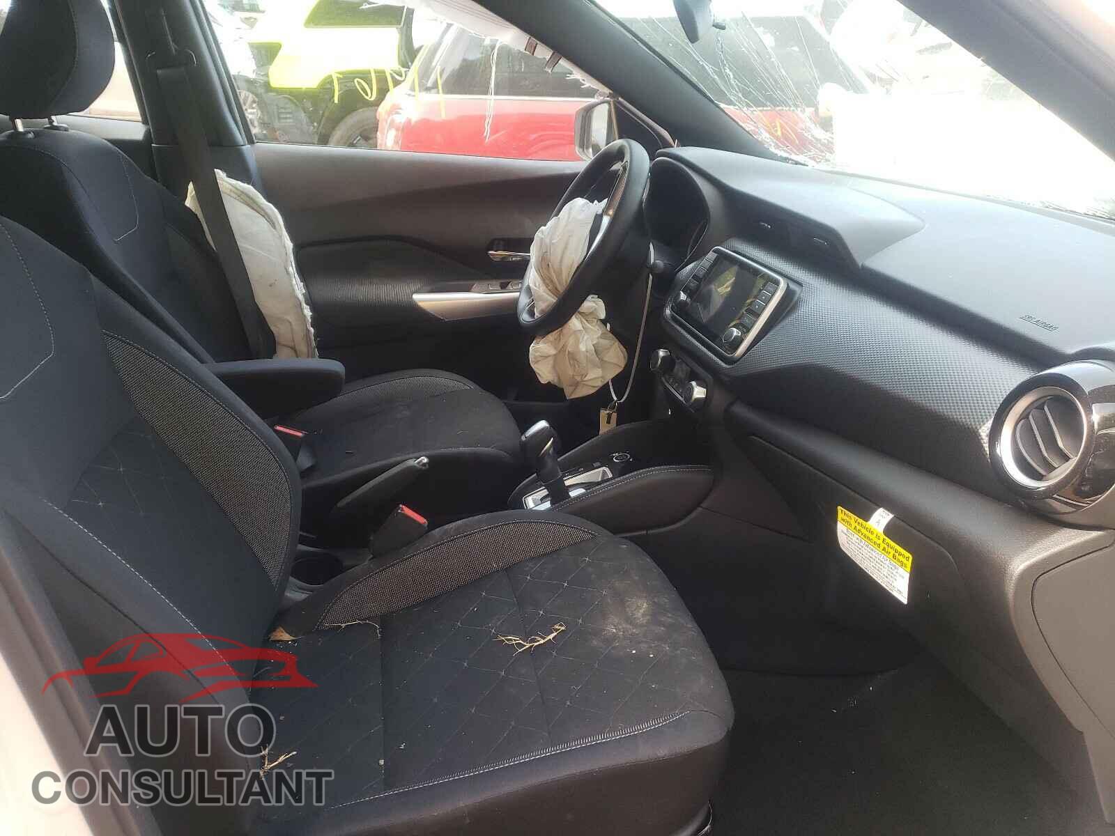 NISSAN KICKS 2019 - 3N1CP5CU3KL499356