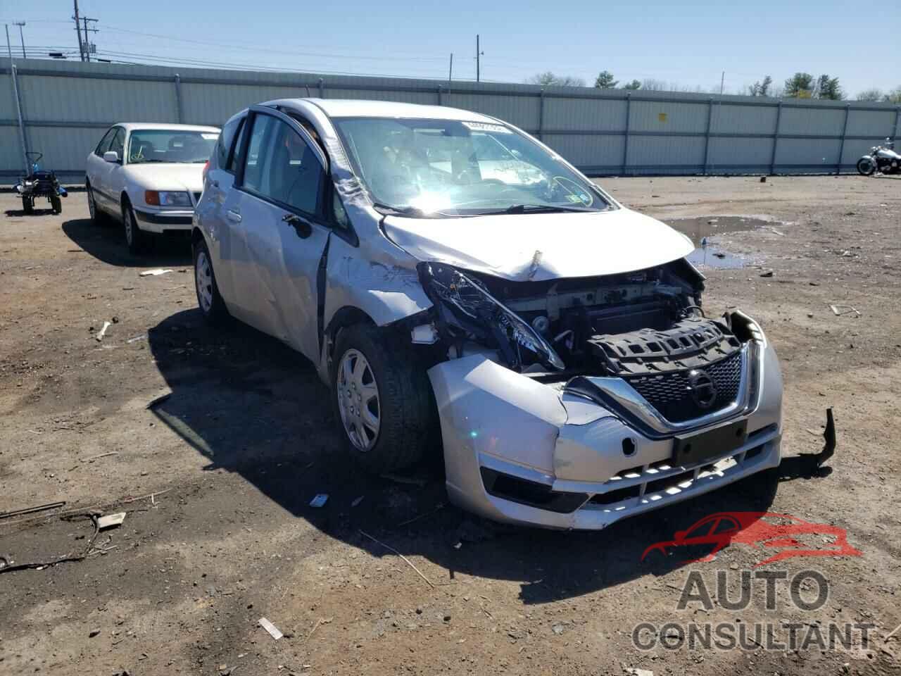 NISSAN VERSA 2018 - 3N1CE2CP4JL358454