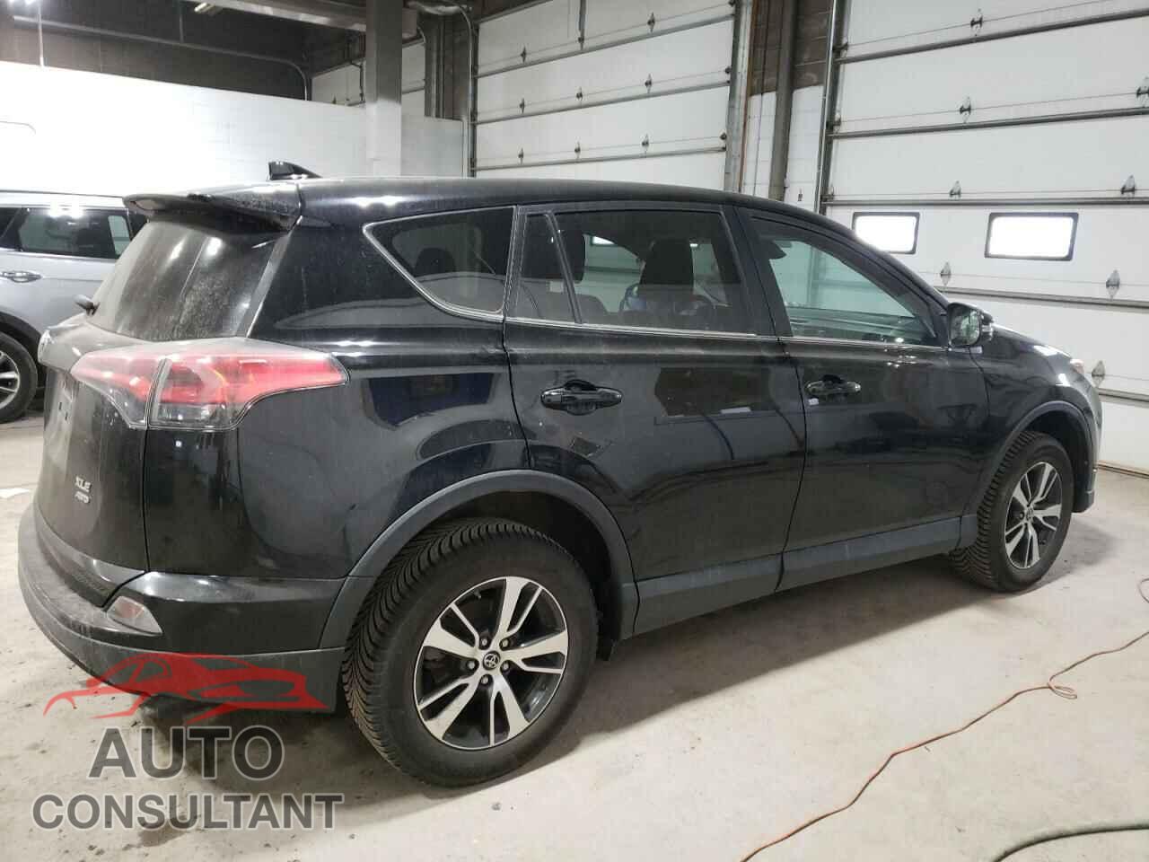 TOYOTA RAV4 2018 - 2T3RFREV7JW803237
