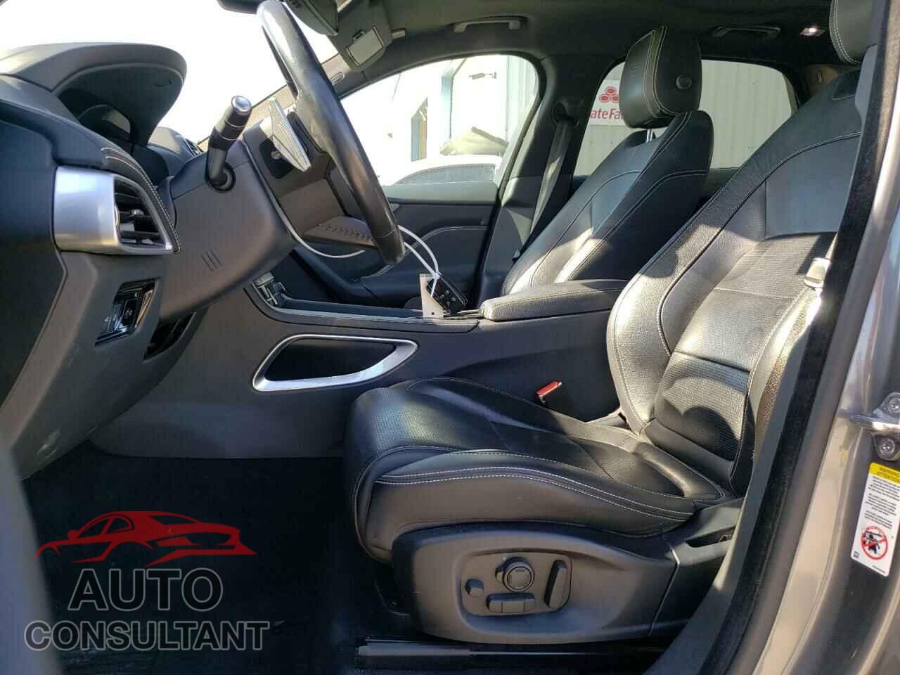 JAGUAR F-PACE 2017 - SADCM2BV5HA897994