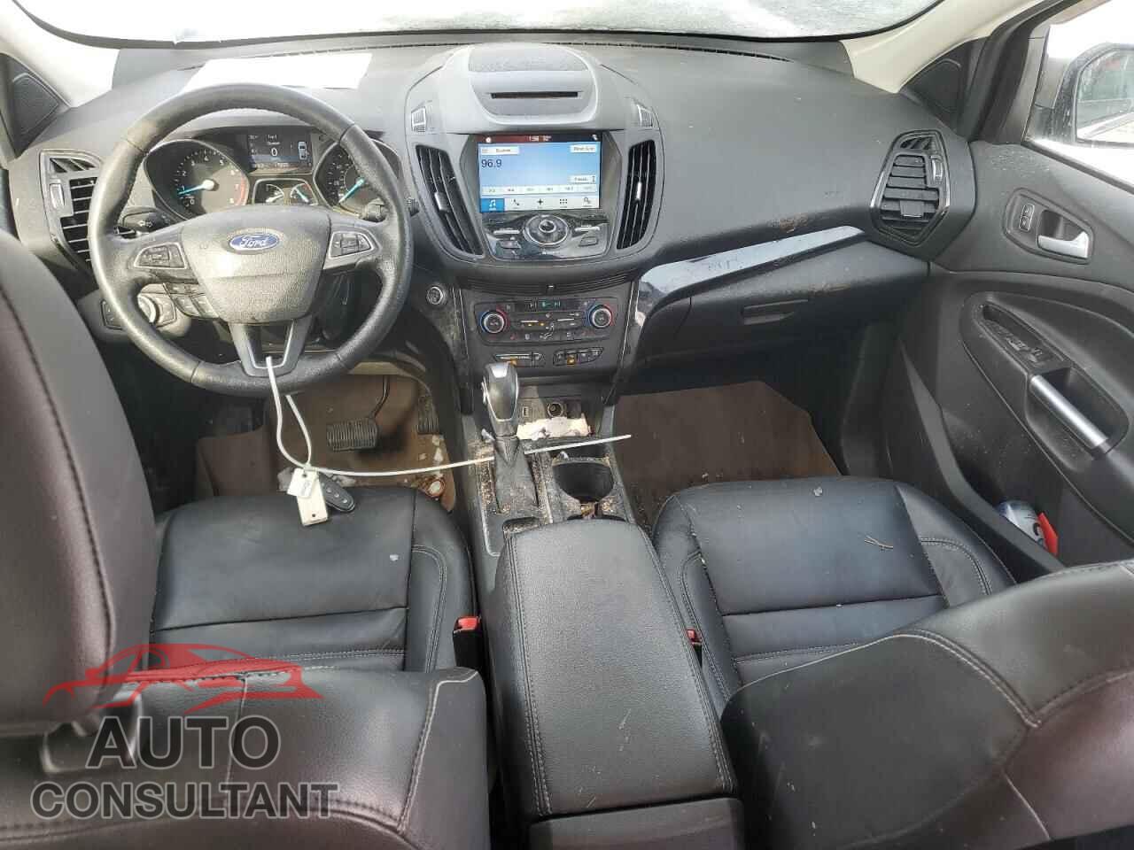 FORD ESCAPE 2018 - 1FMCU9J96JUB38490