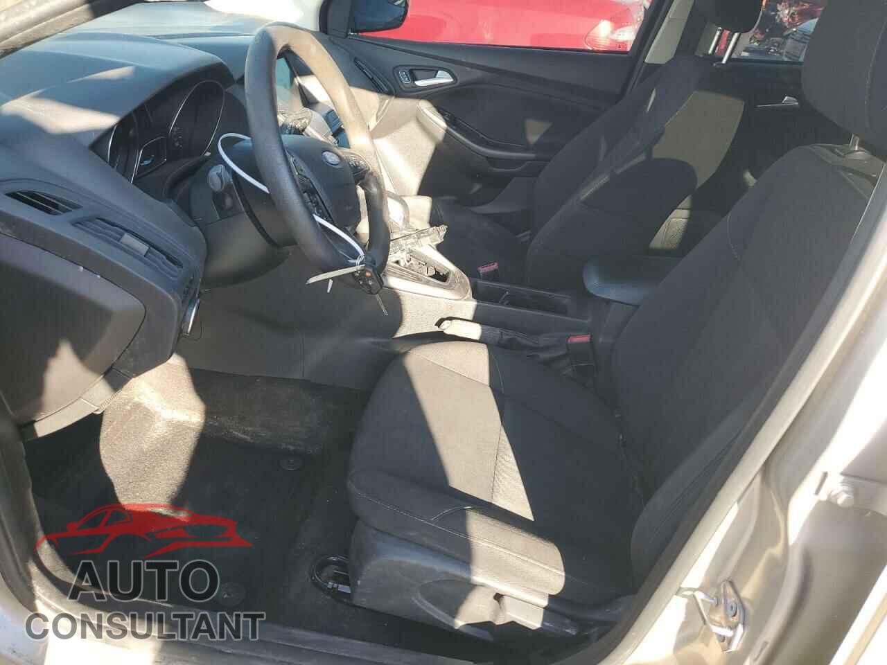 FORD FOCUS 2018 - 1FADP3M29JL261529