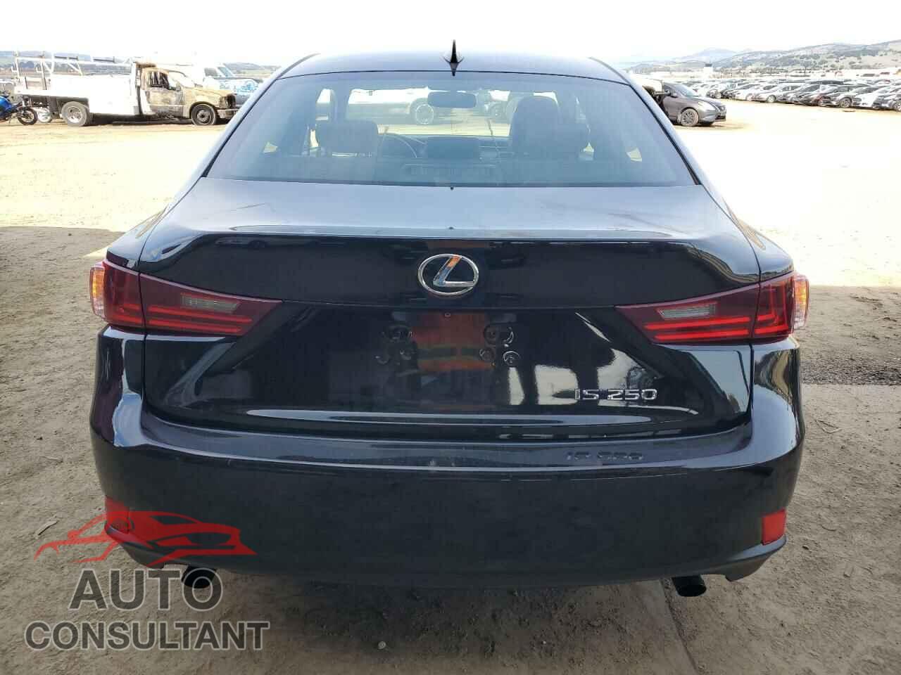 LEXUS IS 2014 - JTHBF1D25E5034372