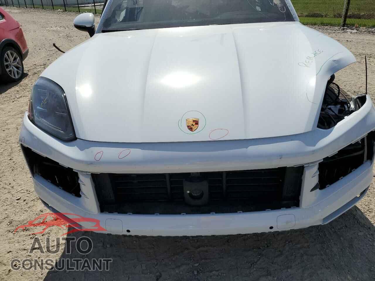 PORSCHE CAYENNE 2024 - WP1AA2AY3RDA00418