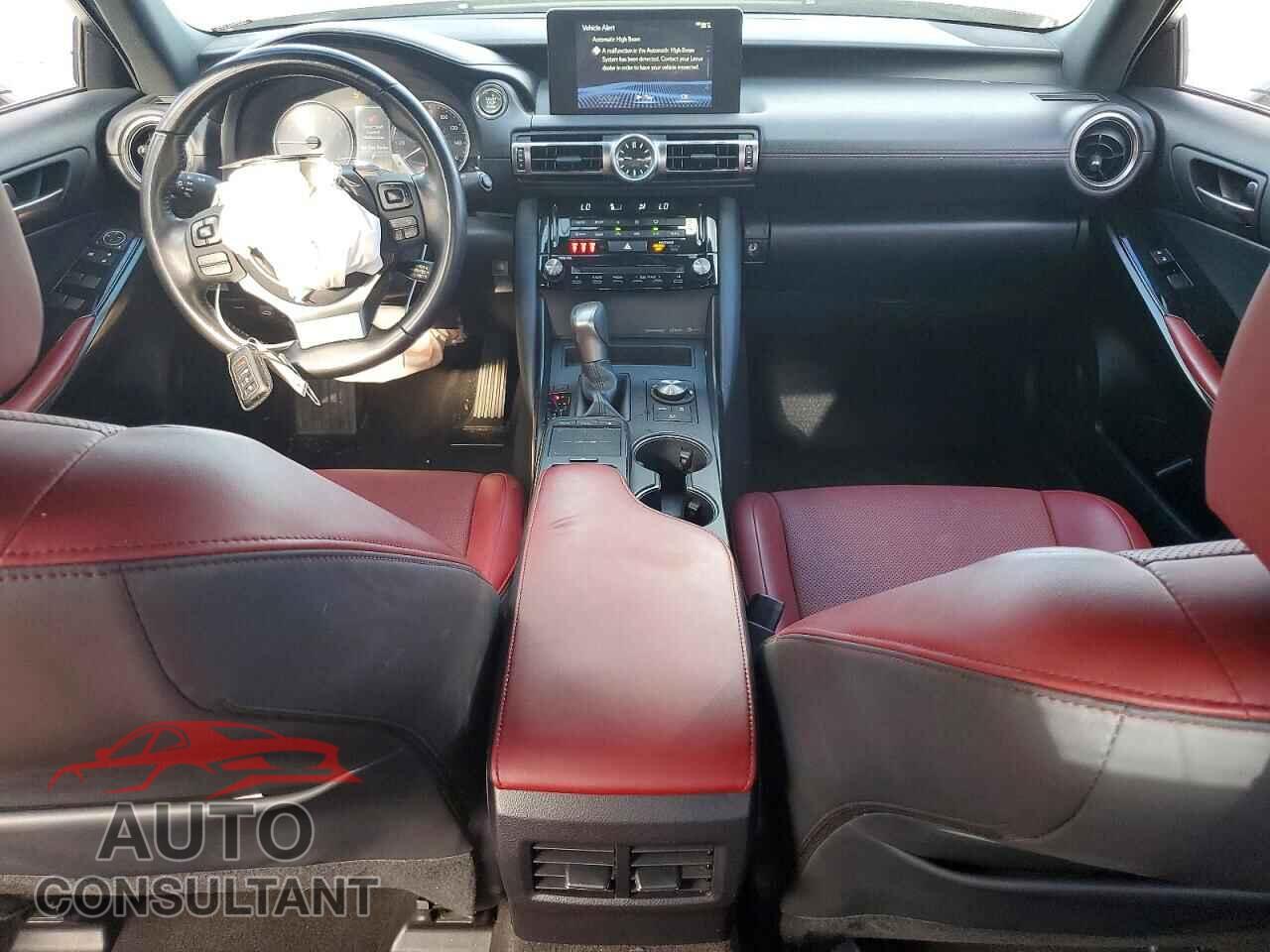 LEXUS IS 2021 - JTHAA1D2XM5110628