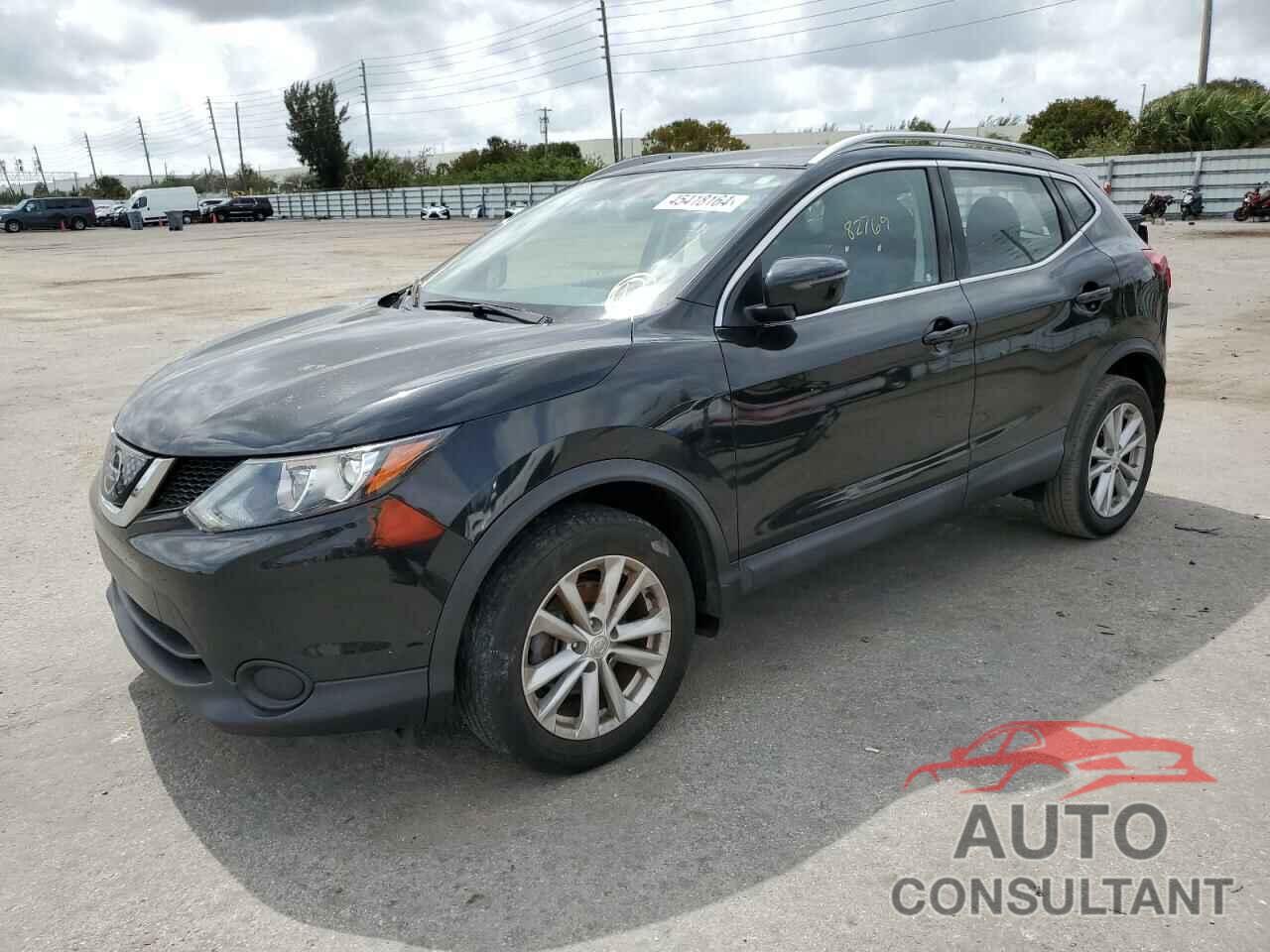 NISSAN ROGUE 2018 - JN1BJ1CP7JW187114