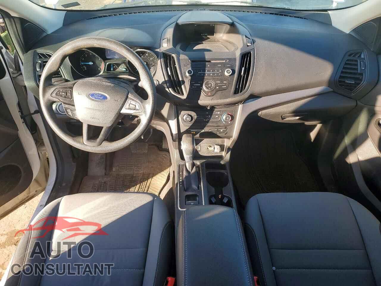 FORD ESCAPE 2017 - 1FMCU0F73HUB49766