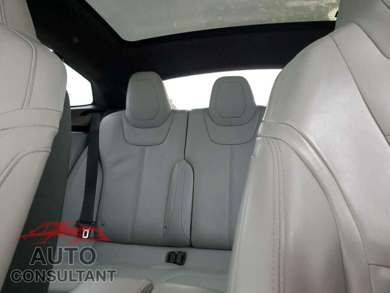 TESLA MODEL S 2015 - 5YJSA1E48FF113079