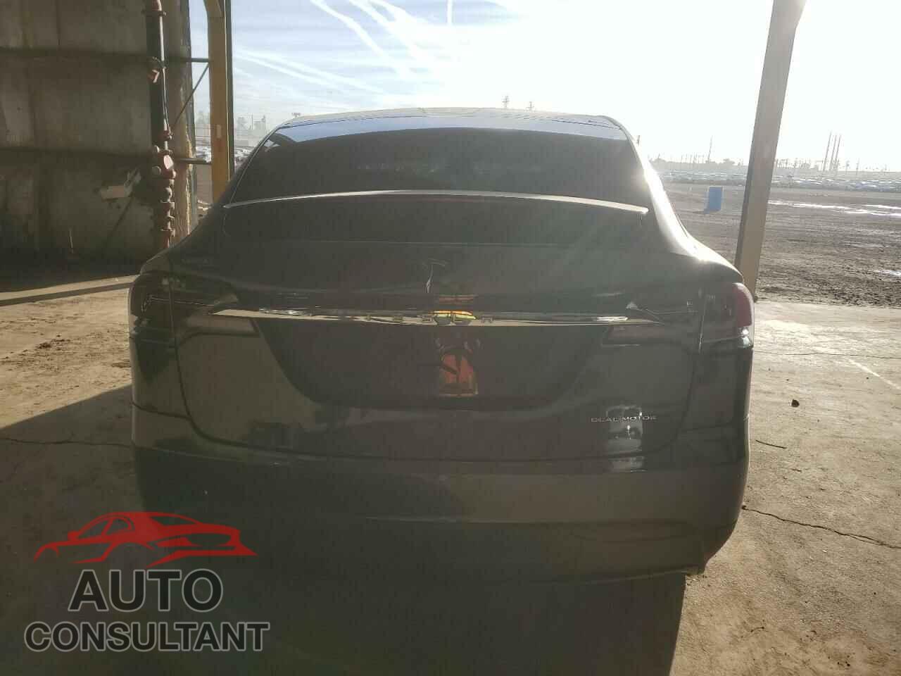 TESLA MODEL X 2019 - 5YJXCBE20KF184582