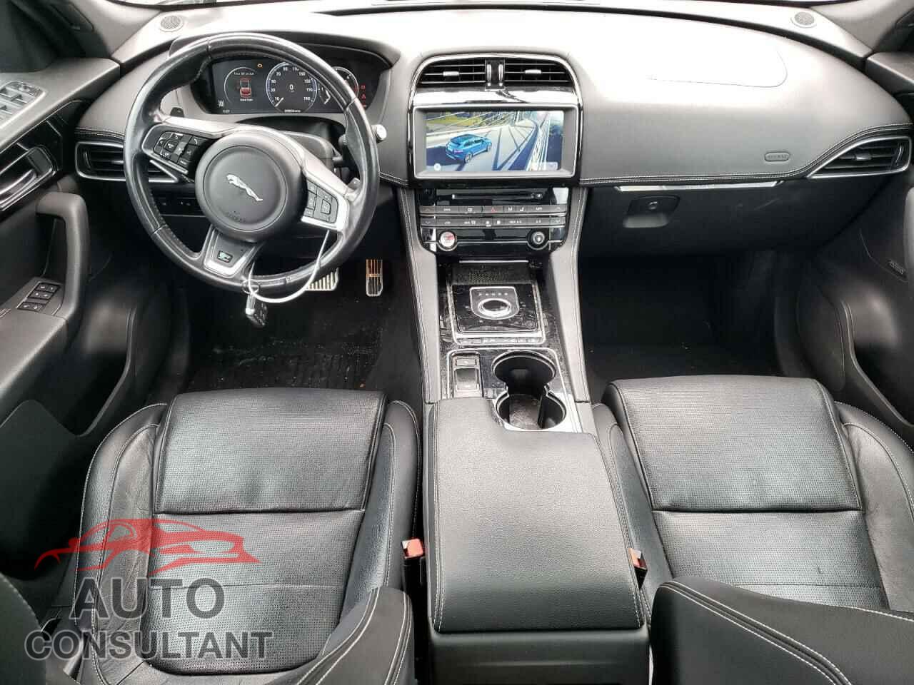 JAGUAR F-PACE 2017 - SADCL2BN3HA094376