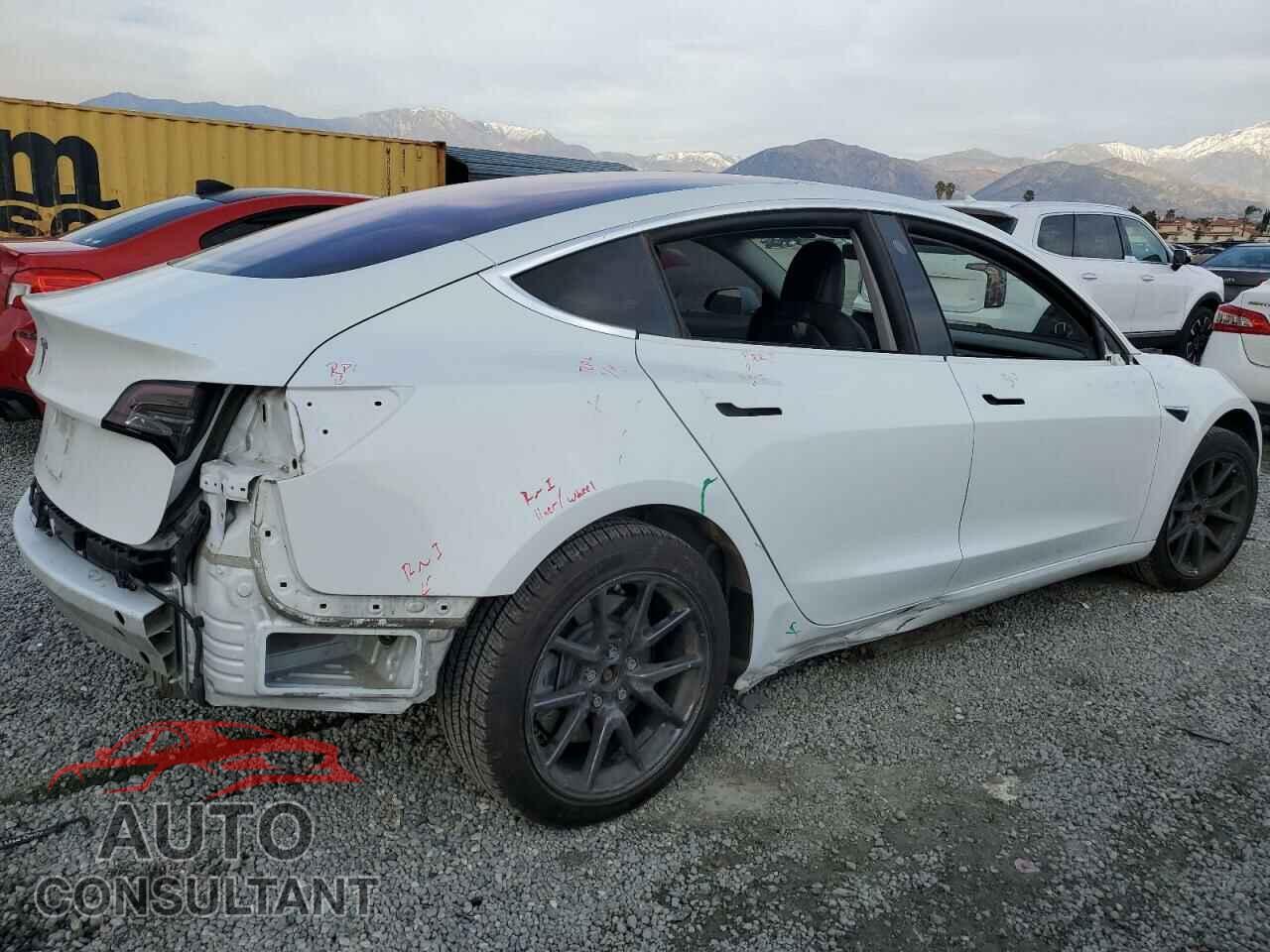 TESLA MODEL 3 2018 - 5YJ3E1EA8JF013247