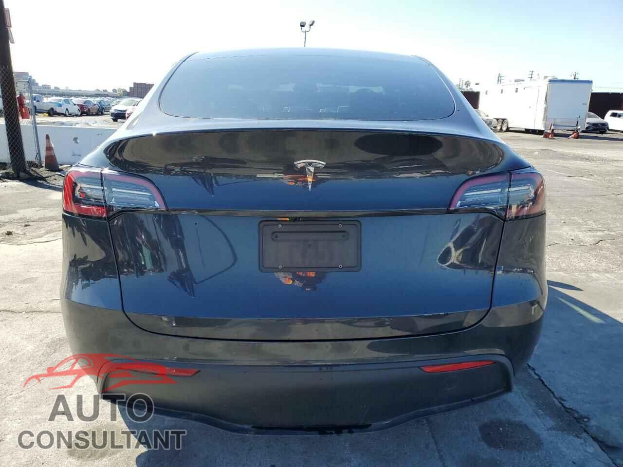 TESLA MODEL Y 2024 - 7SAYGDED4RF113579